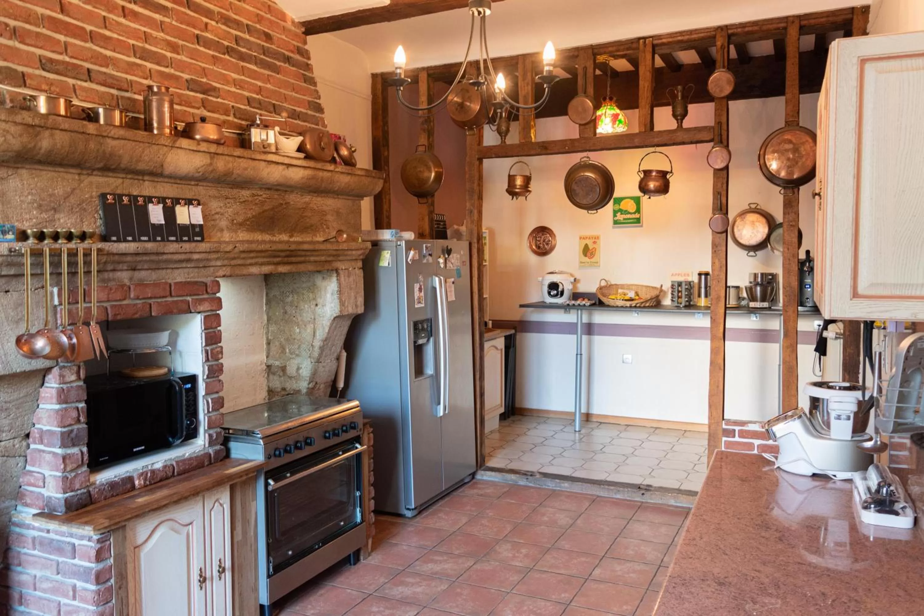 Communal kitchen in La Fée Maison