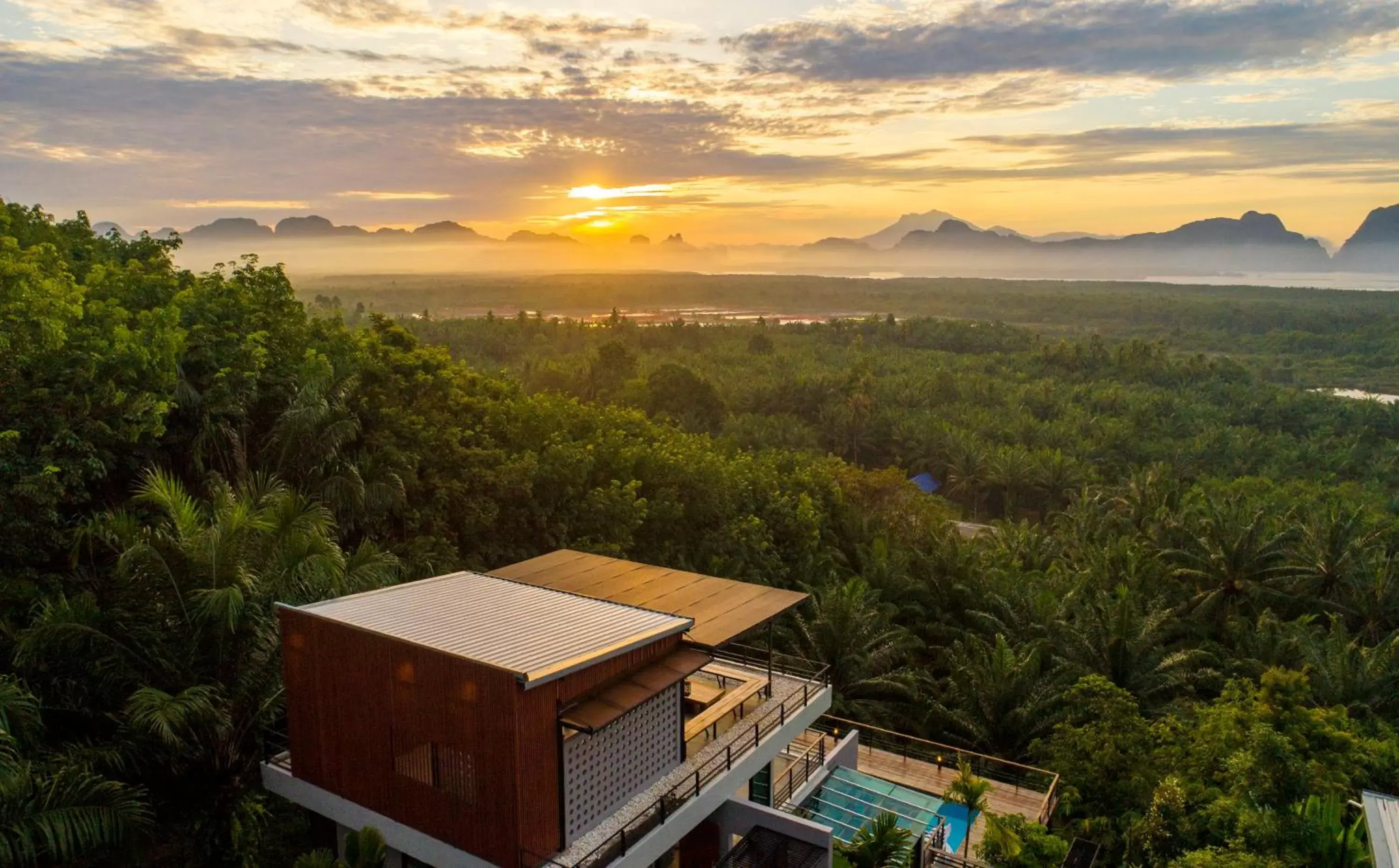 Bird's eye view in Ao Luek Panoramic Pool-SHA Plus Bird's eye view in Ao Luek Panoramic Pool-SHA Plus