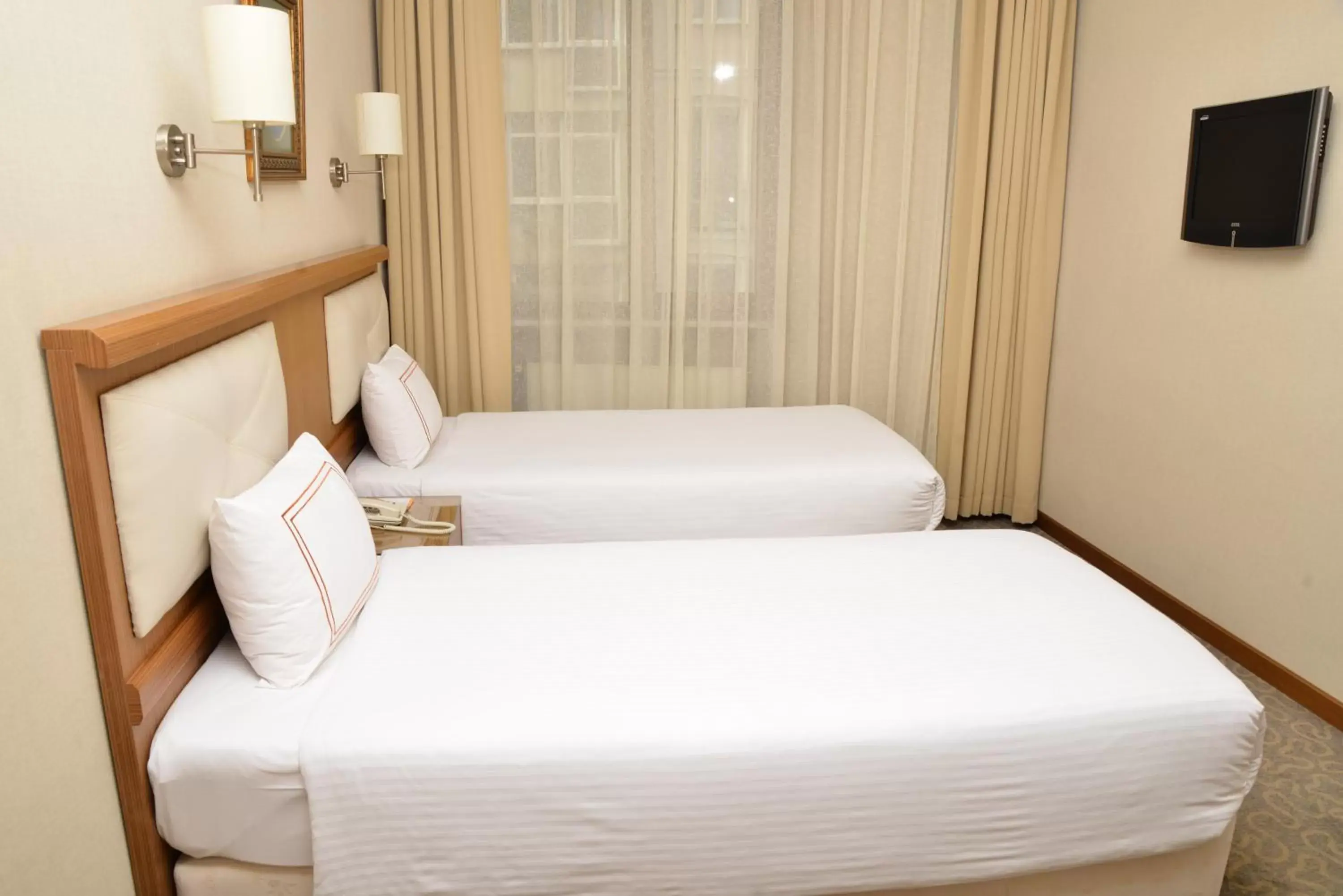 Bedroom, Bed in Ilkay Hotel