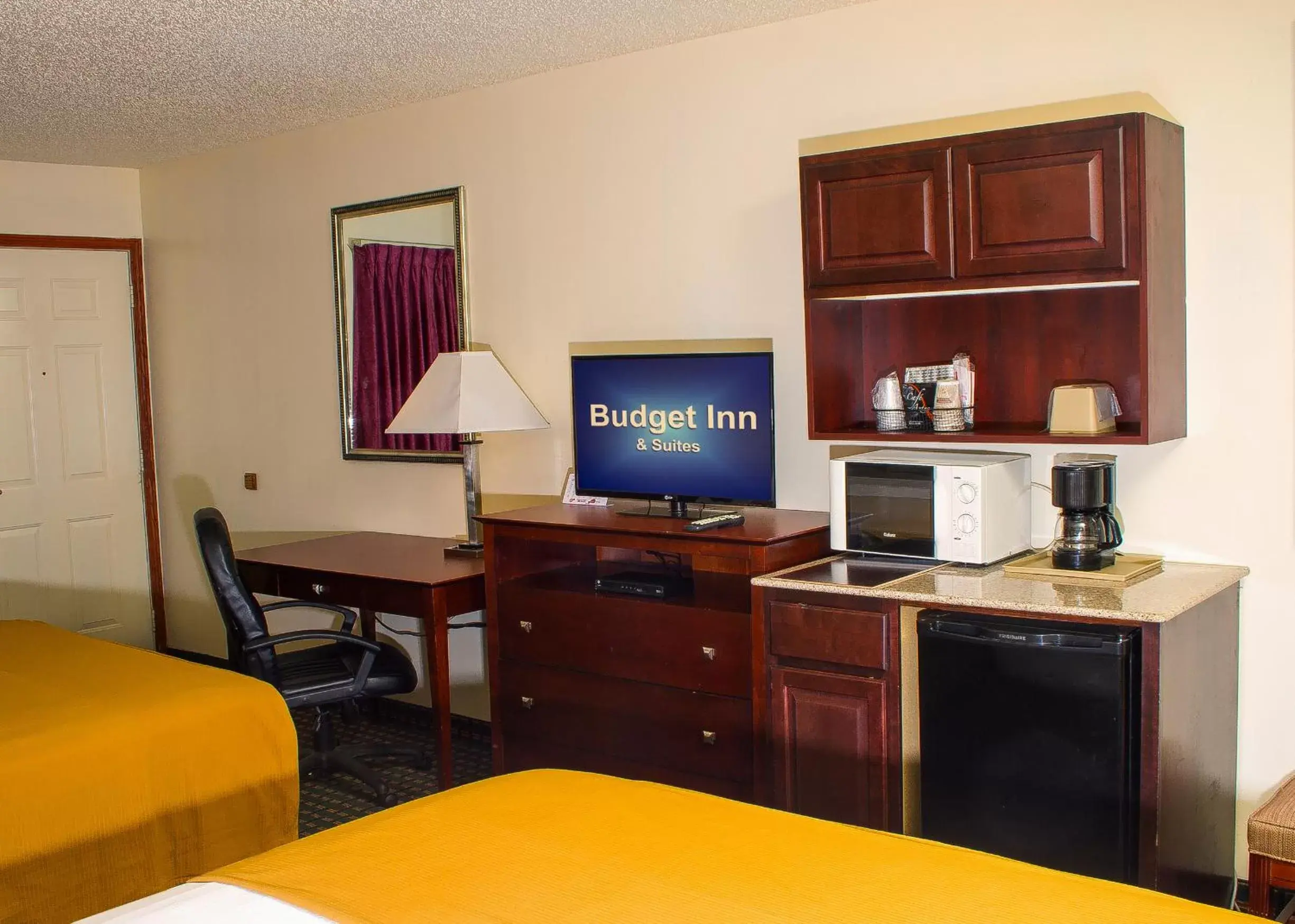 TV/Entertainment Center in Budget Inn & Suites Guymon