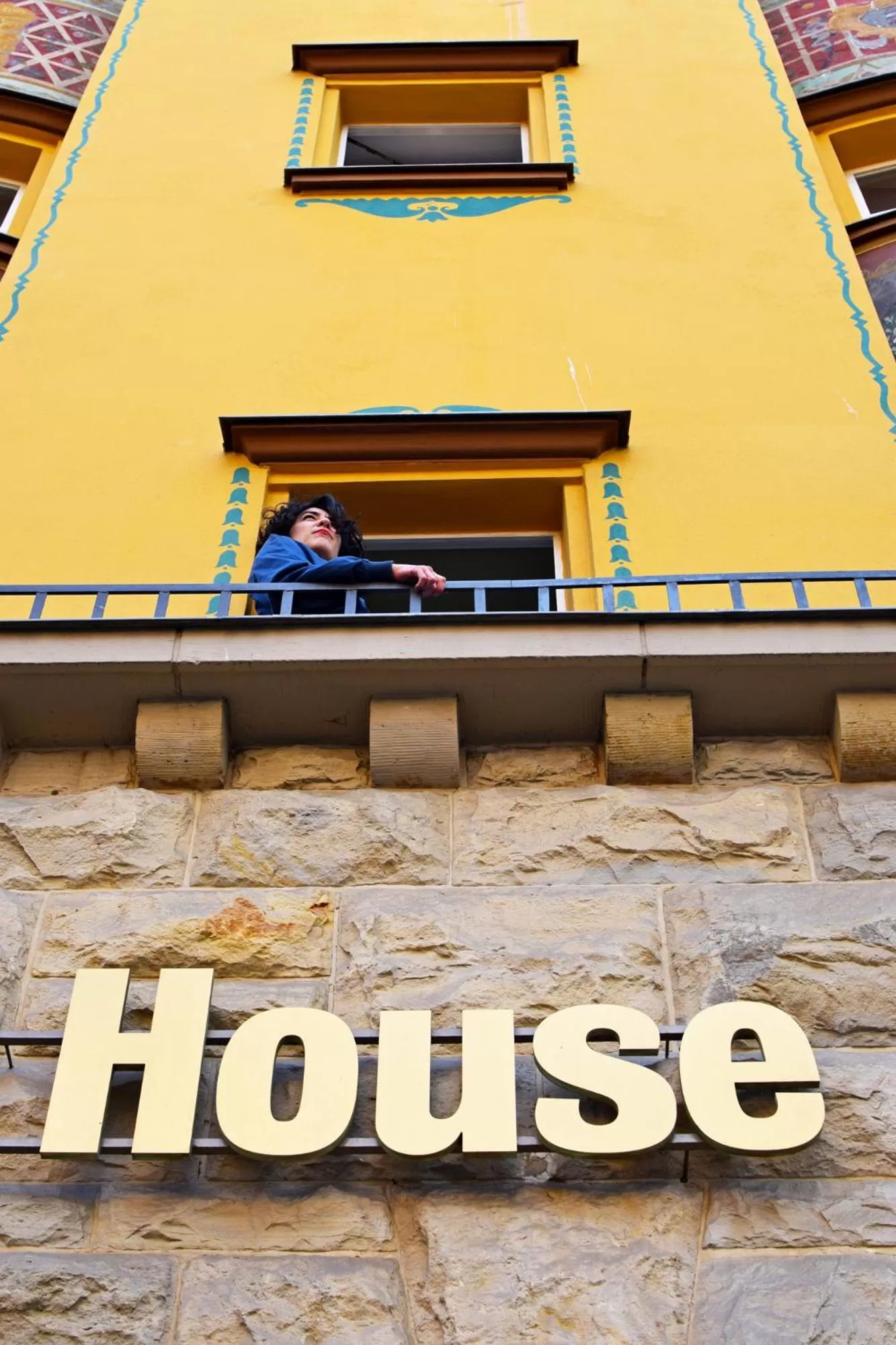 Facade/entrance in Amstel House Hostel