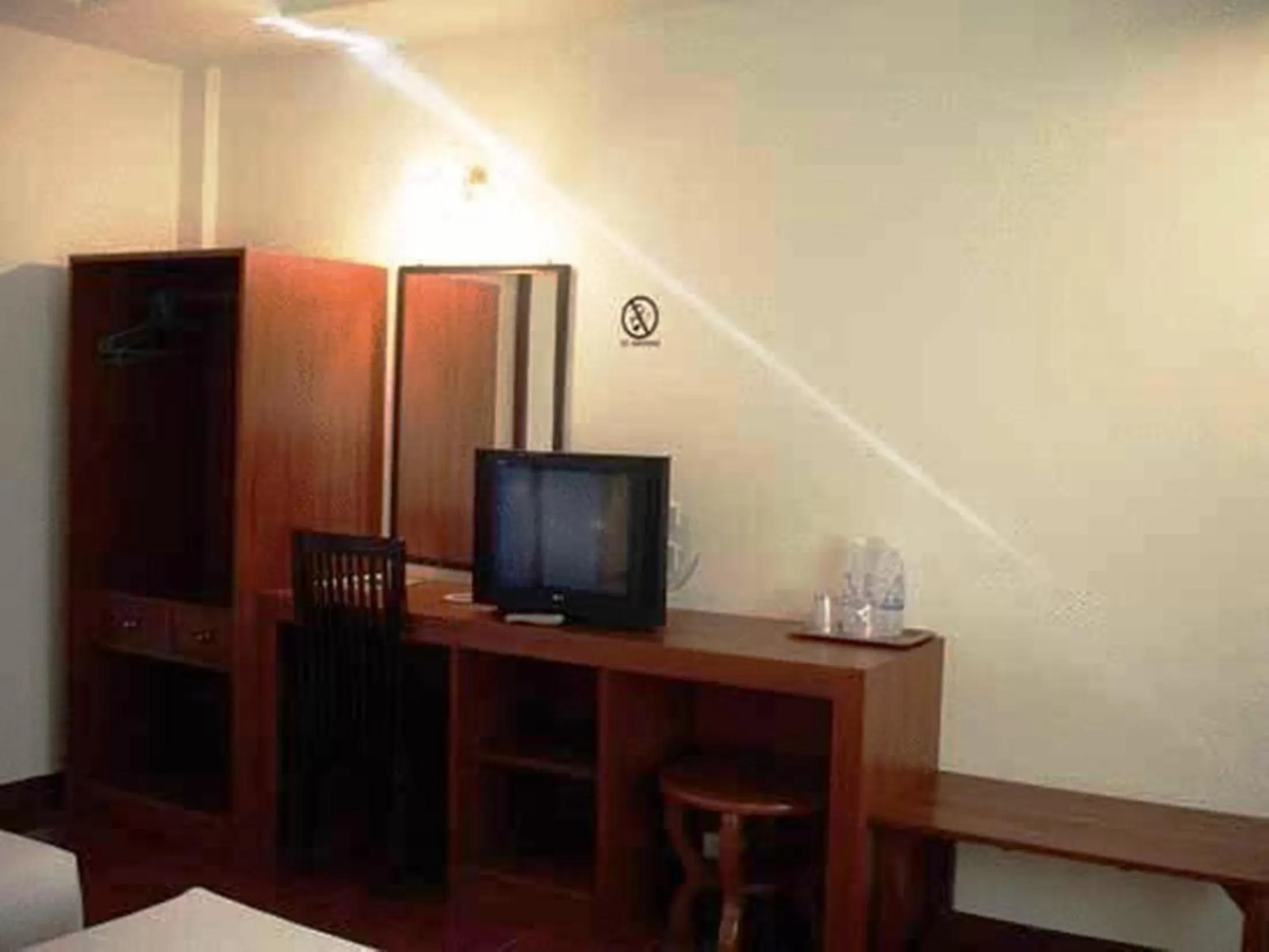 Decorative detail, Bed in Riverside House Hotel