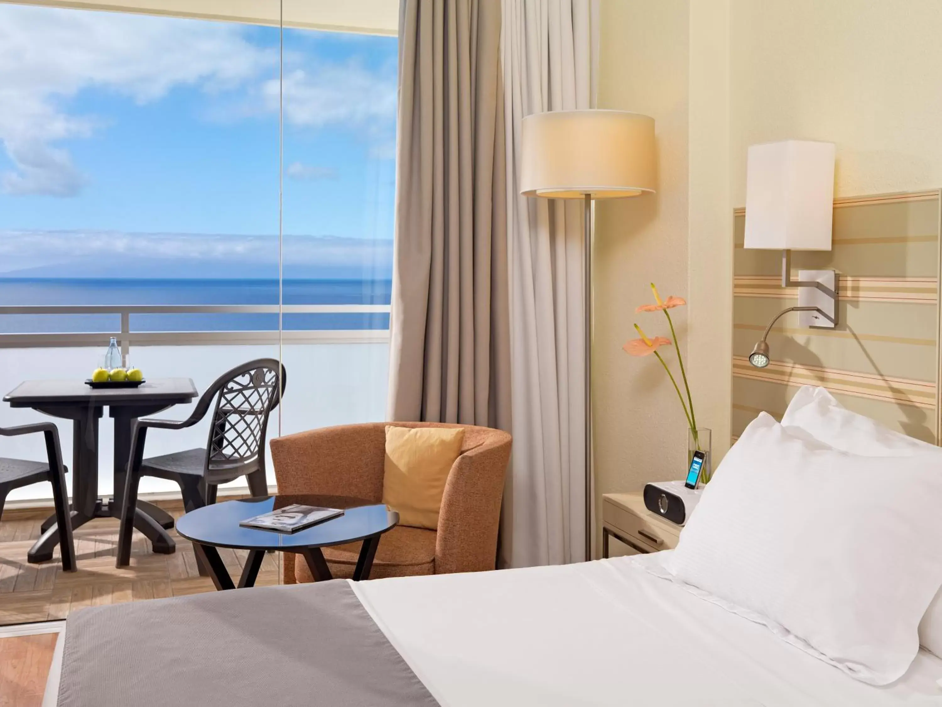 Sea view, Bed in H10 Gran Tinerfe - Adults Only Sea view, Bed in H10 Gran Tinerfe - Adults Only