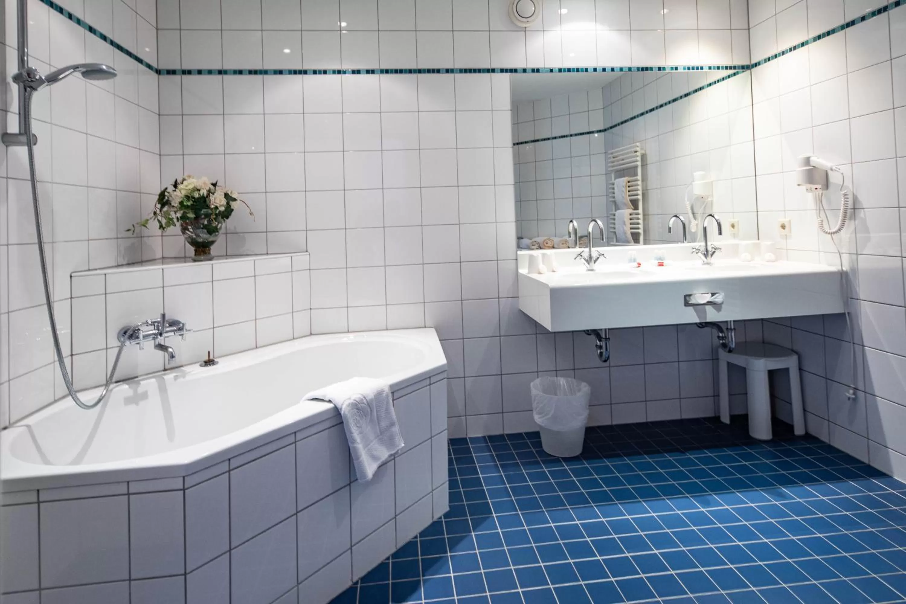 Bathroom in Apartment-Hotel Schaffenrath
