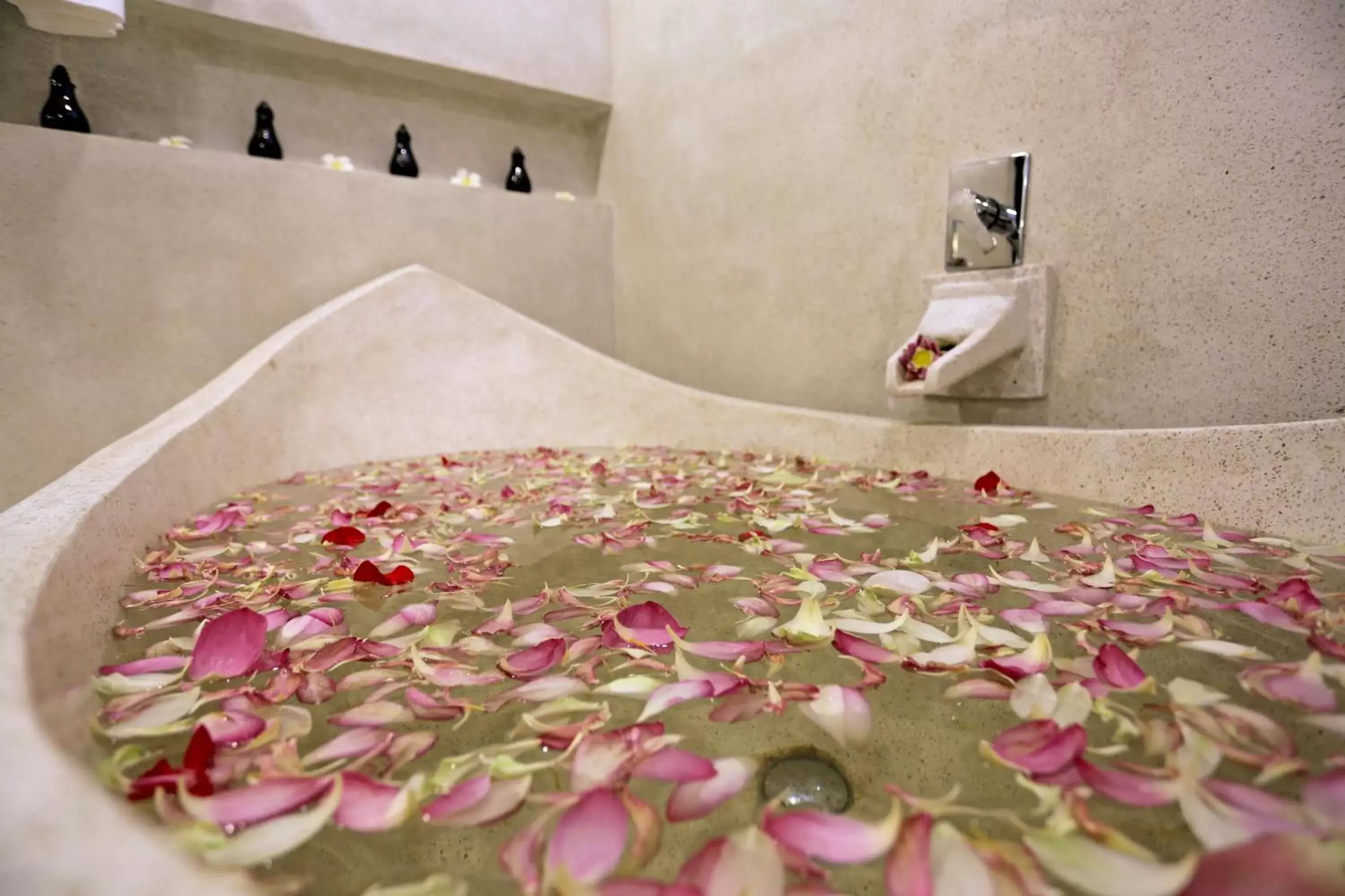 Bath in HARI Residence & Spa