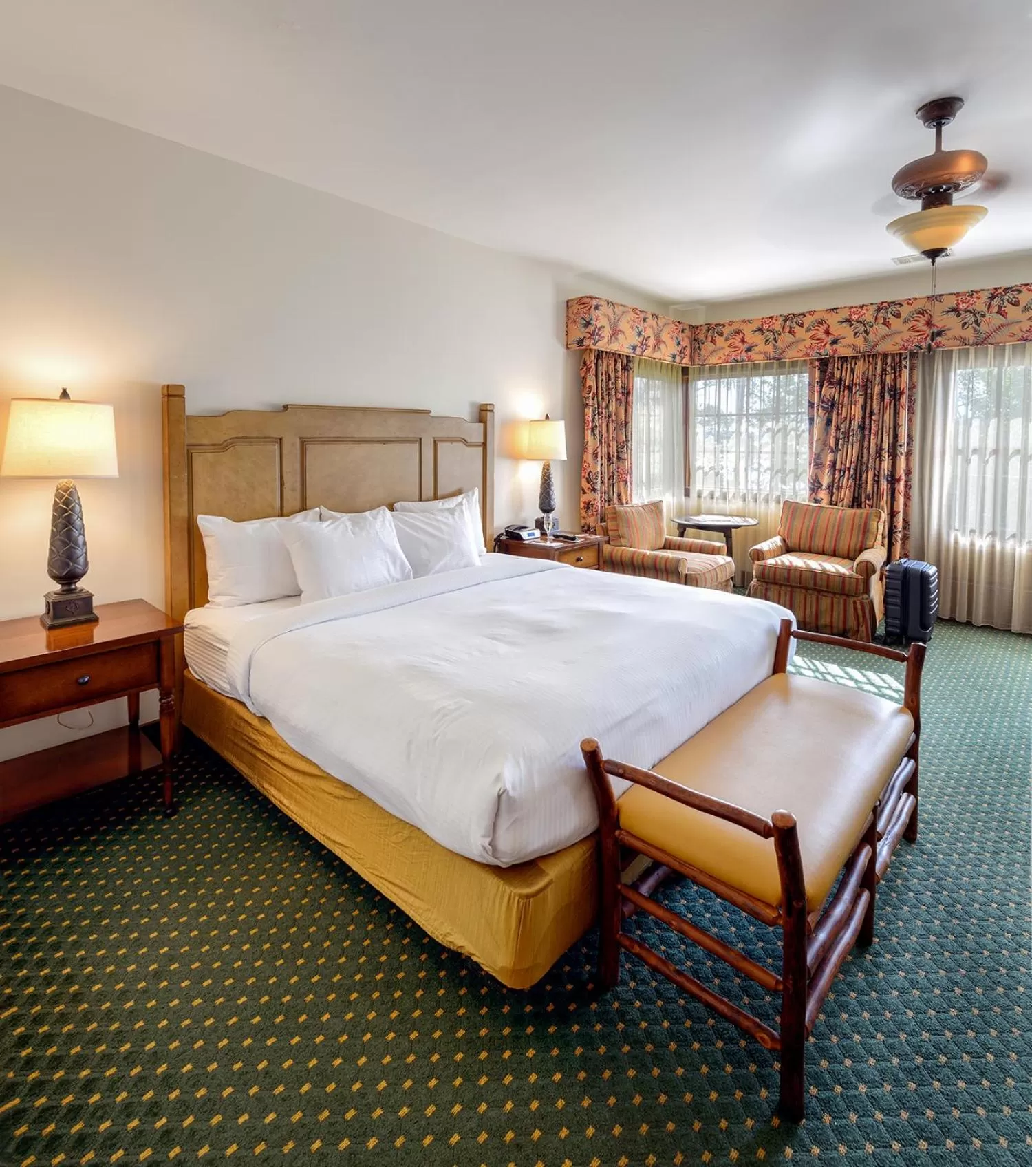 Photo of the whole room, Bed in Lanier Islands Legacy Lodge