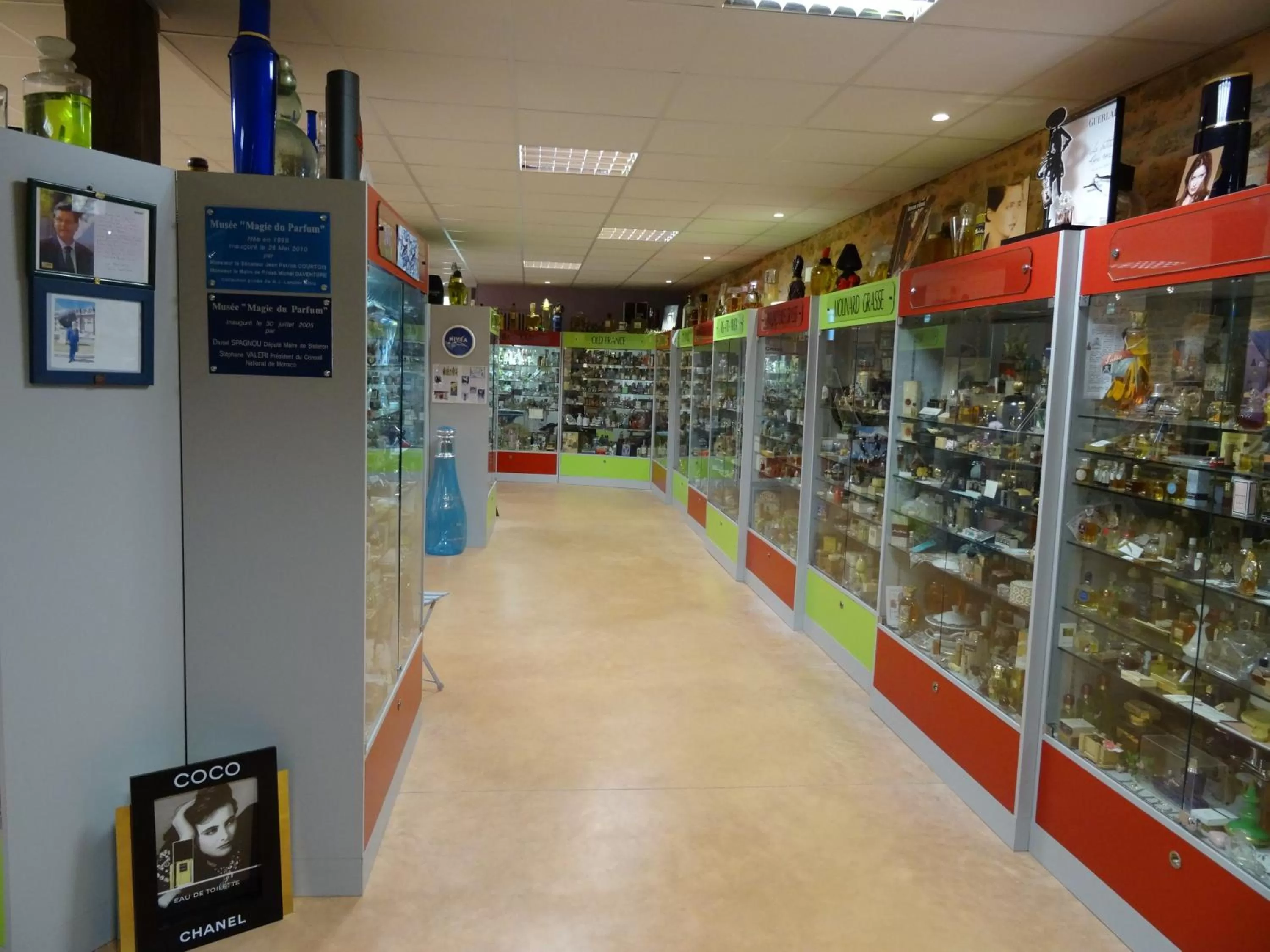 Supermarket/grocery shop in Gentilhommière de Collonges