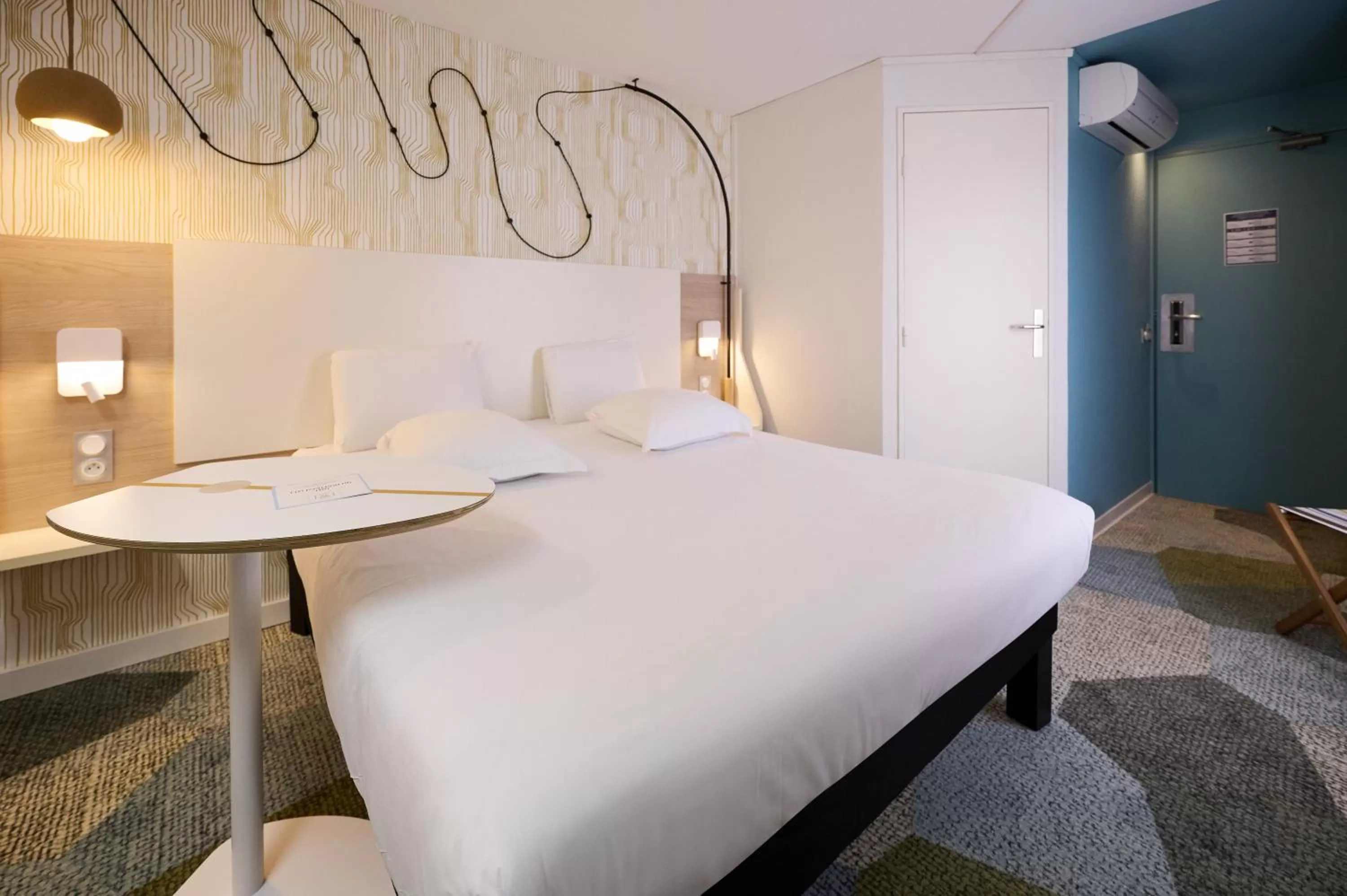 Bed in ibis Styles Bordeaux Begles Arena