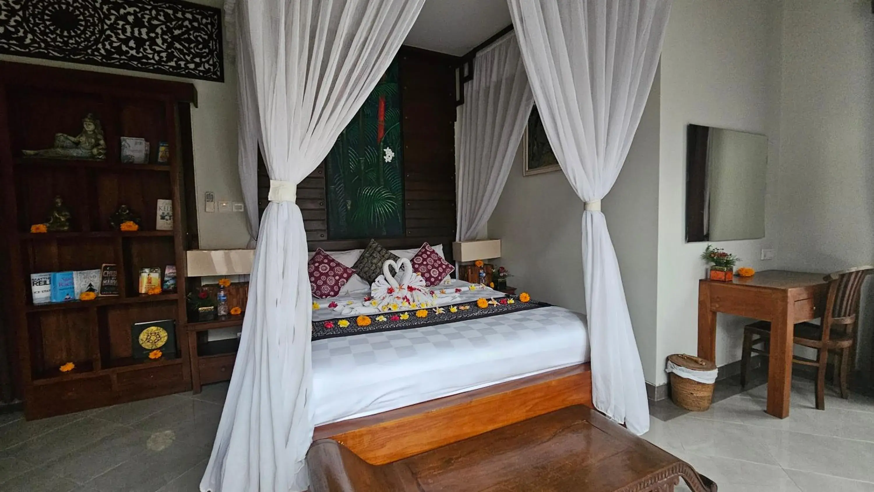 Bed in Ubud Paradise Villa