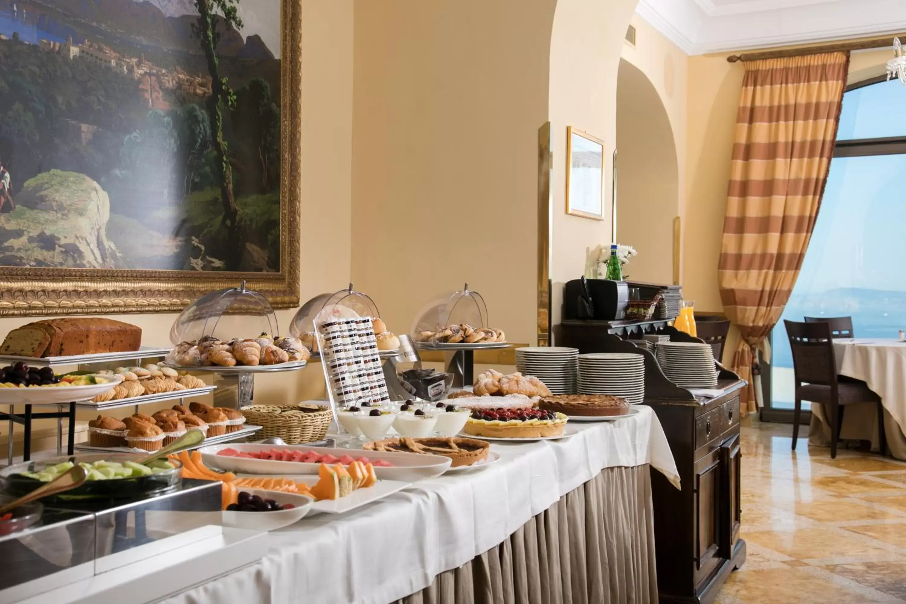 Breakfast, Restaurant/Places to Eat in Grand Hotel Due Golfi