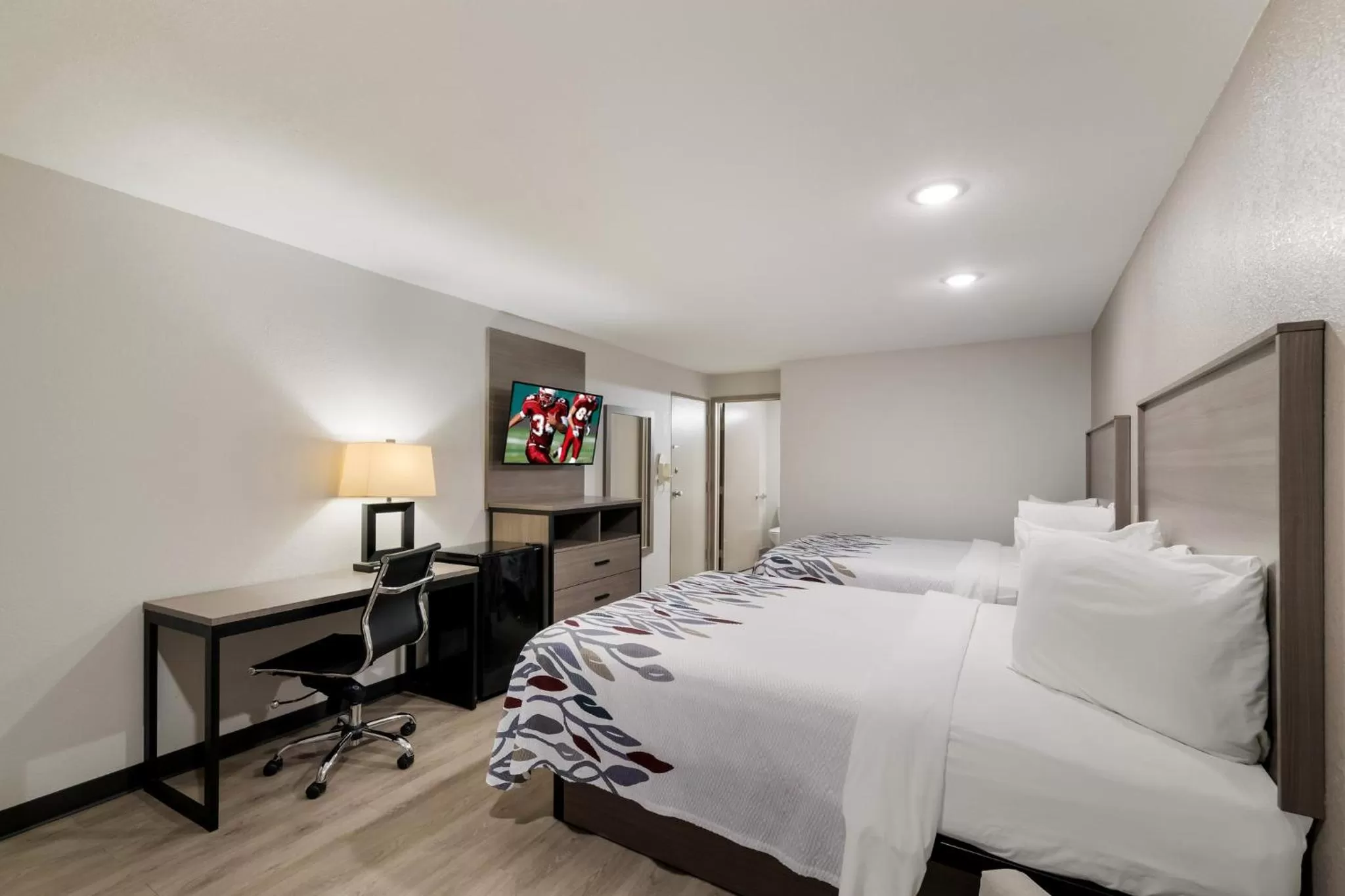 Photo of the whole room, Bed in Red Roof Inn & Conference Center McKinney