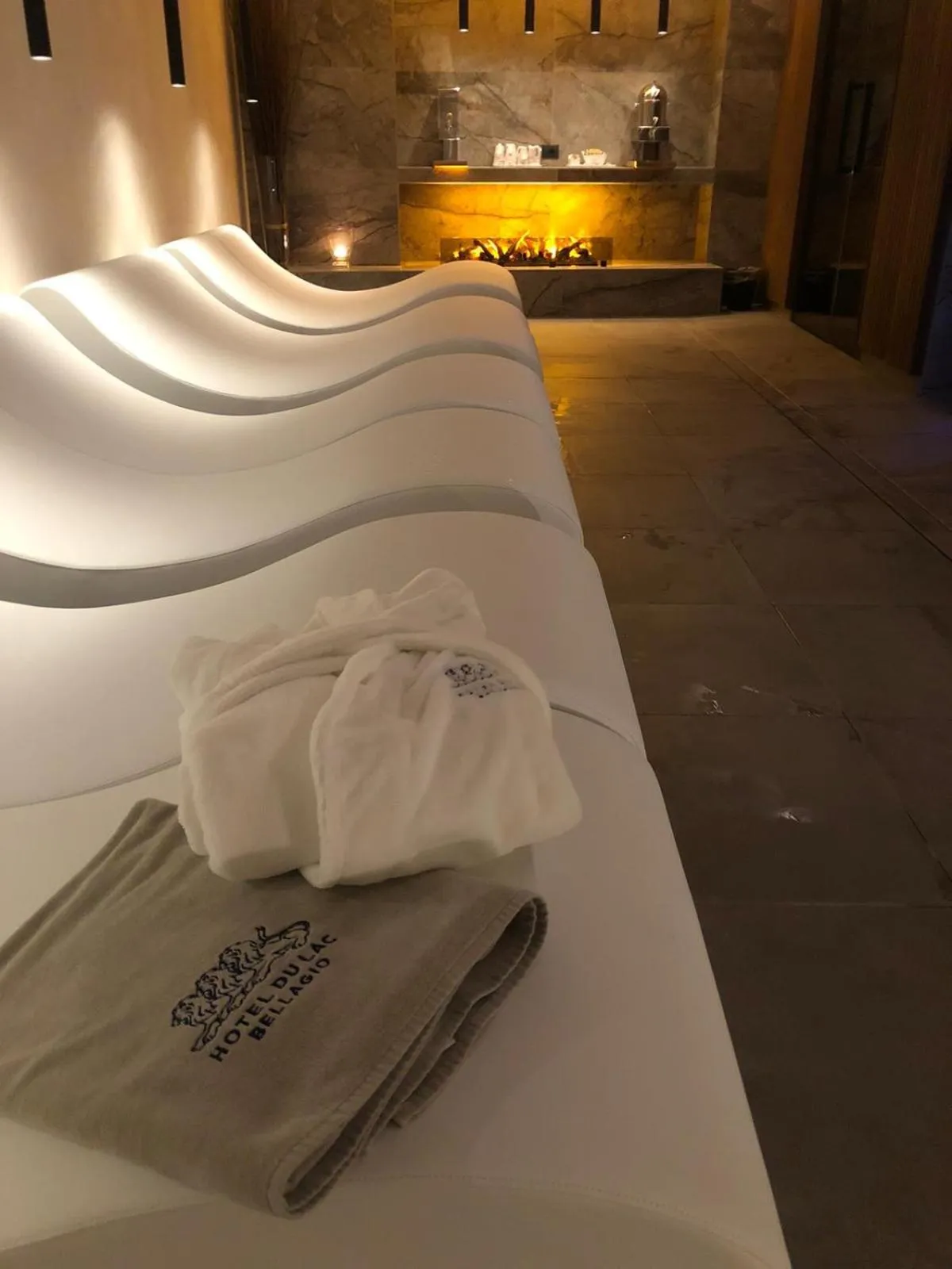 Bed in Hotel Du Lac & SPA