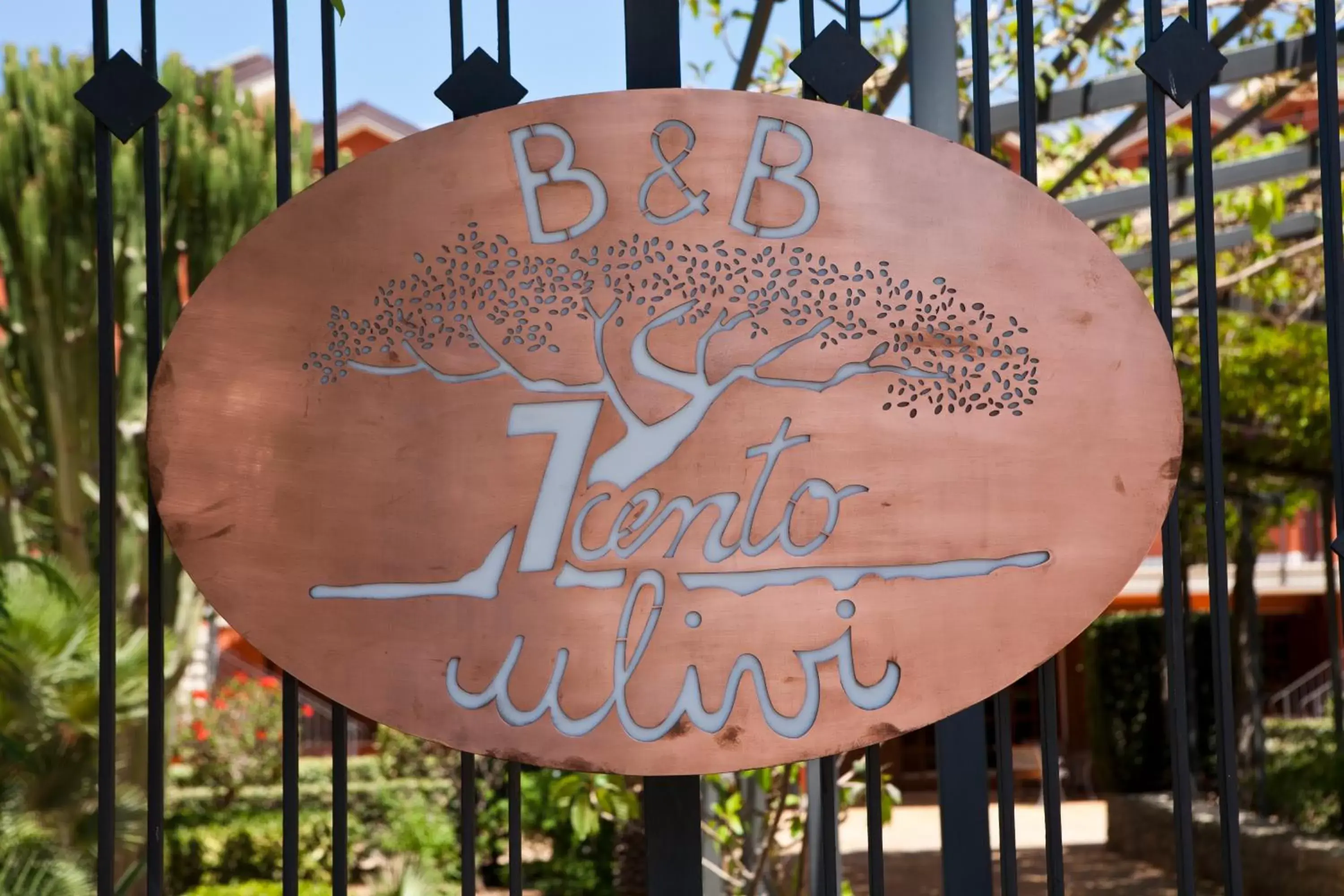 Property logo or sign in B&B 7Cento Ulivi