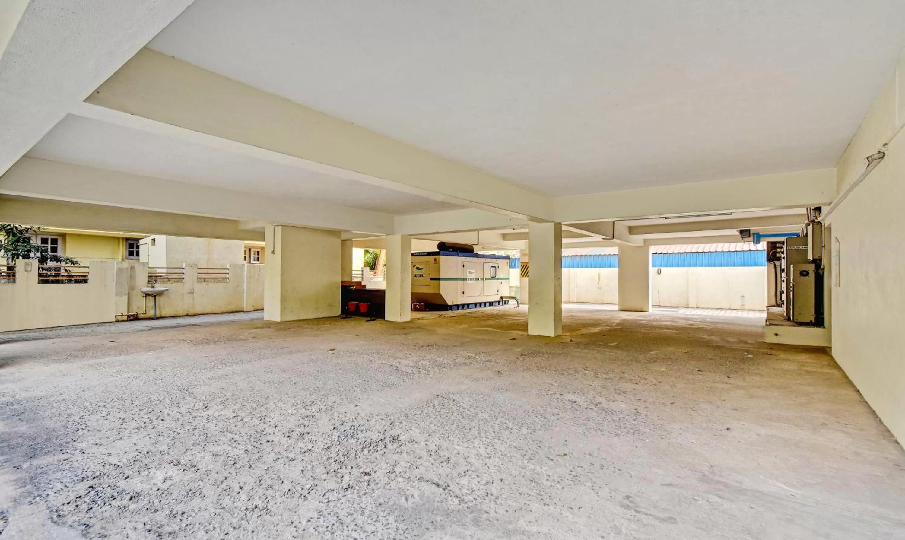 Parking in Treebo Vapr Guindy Ekkatuthangal