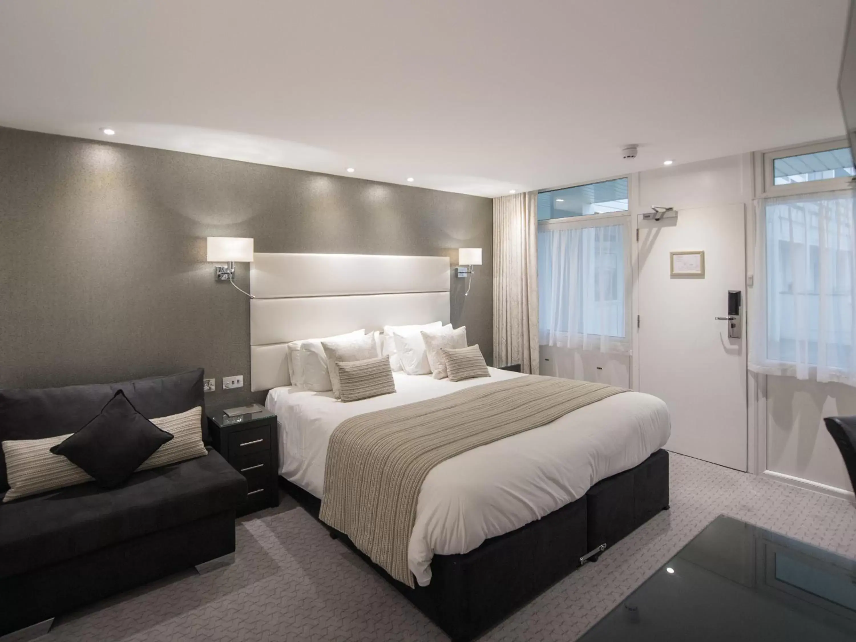 Double Room with Garden View in The Barnstaple Hotel Double Room with Garden View in The Barnstaple Hotel