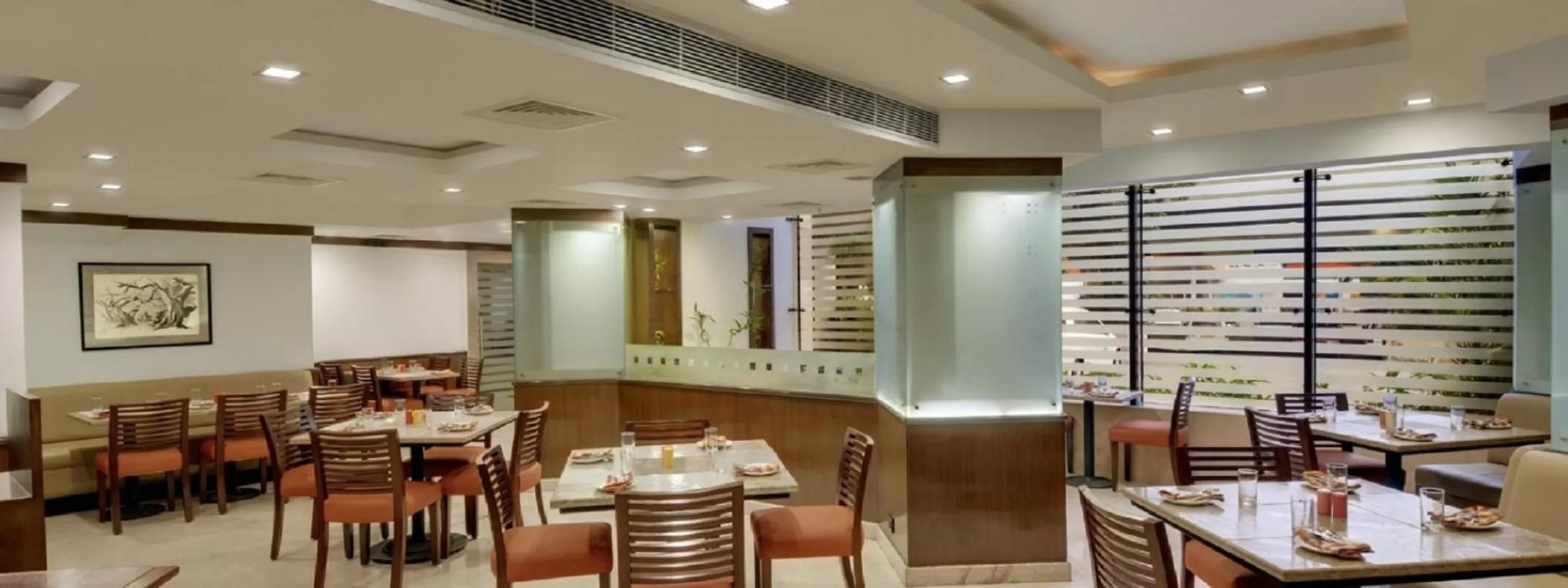 Restaurant/places to eat in The Residency, Chennai