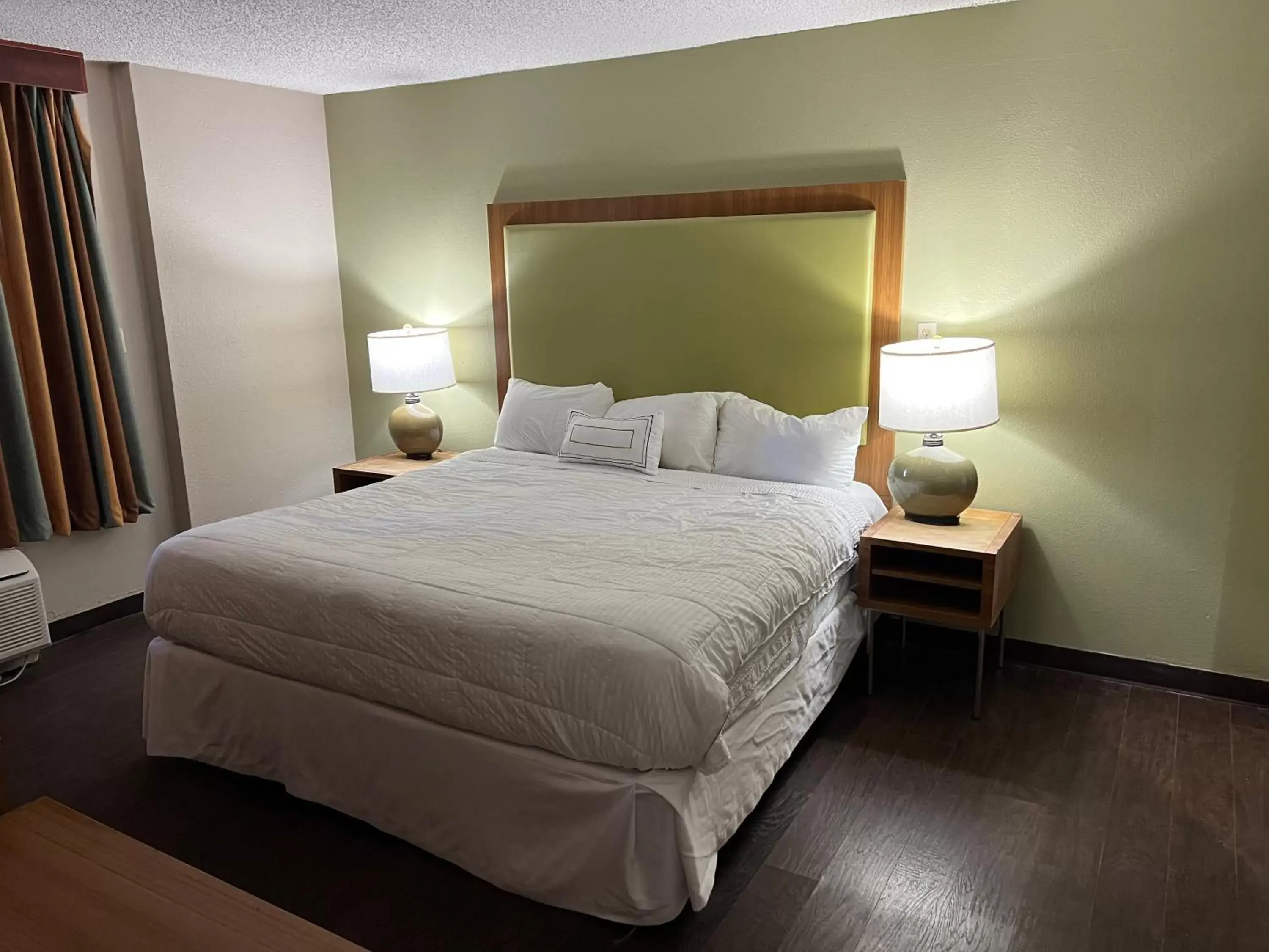 Bed in Baymont Inn by Wyndham Odessa University Area