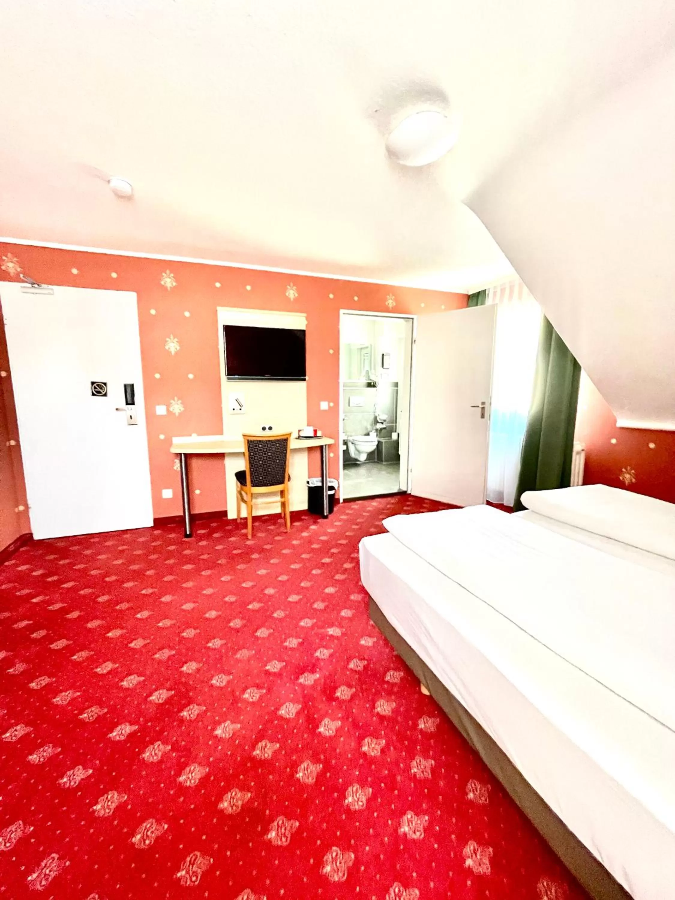 Photo of the whole room, Bed in Hafner Hotel- Apartment