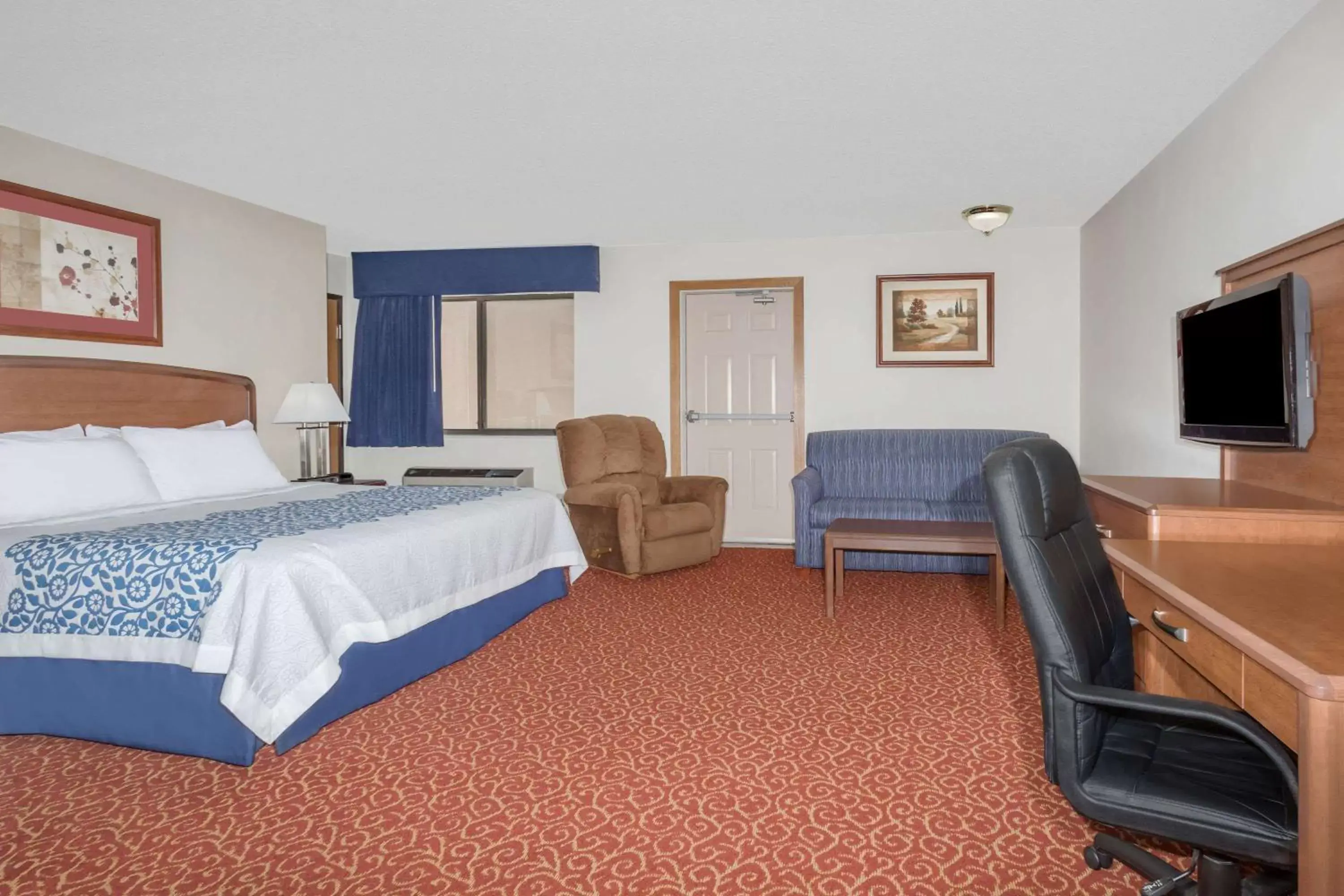 Photo of the whole room, Bed in Days Inn by Wyndham Sidney NE Photo of the whole room, Bed in Days Inn by Wyndham Sidney NE