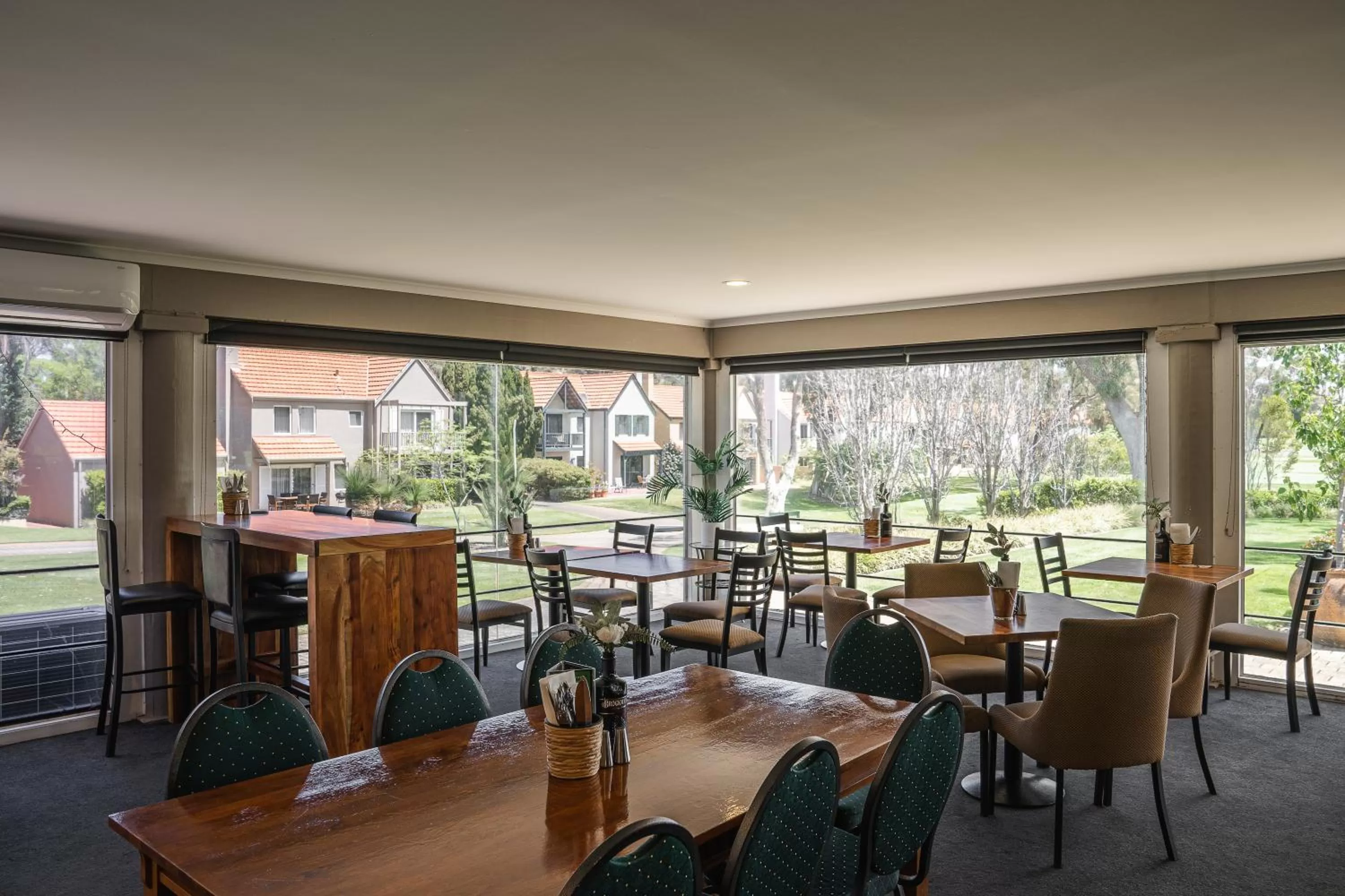 Restaurant/places to eat in Joondalup Resort