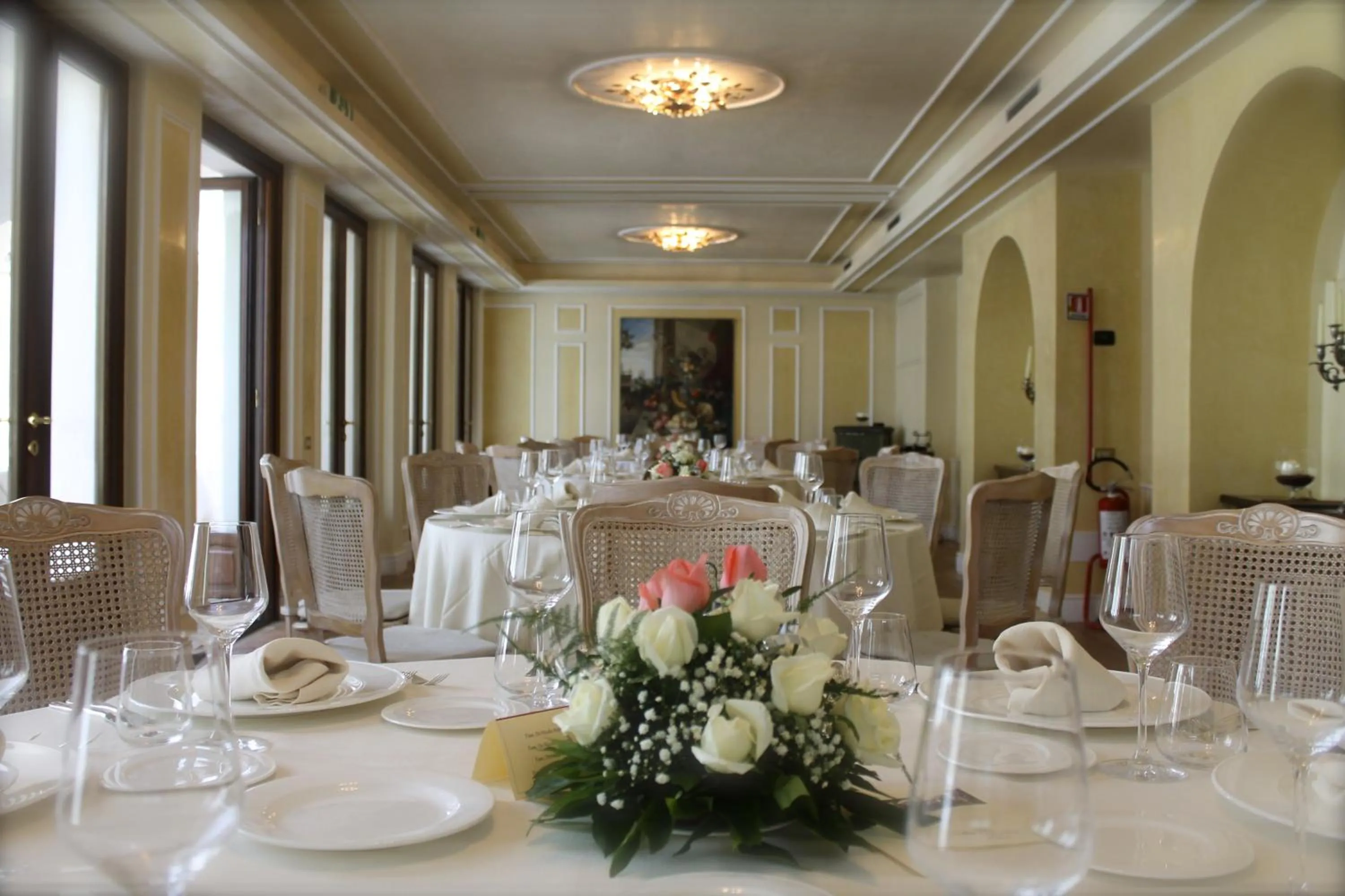 Restaurant/places to eat in Hotel Terranobile Metaresort