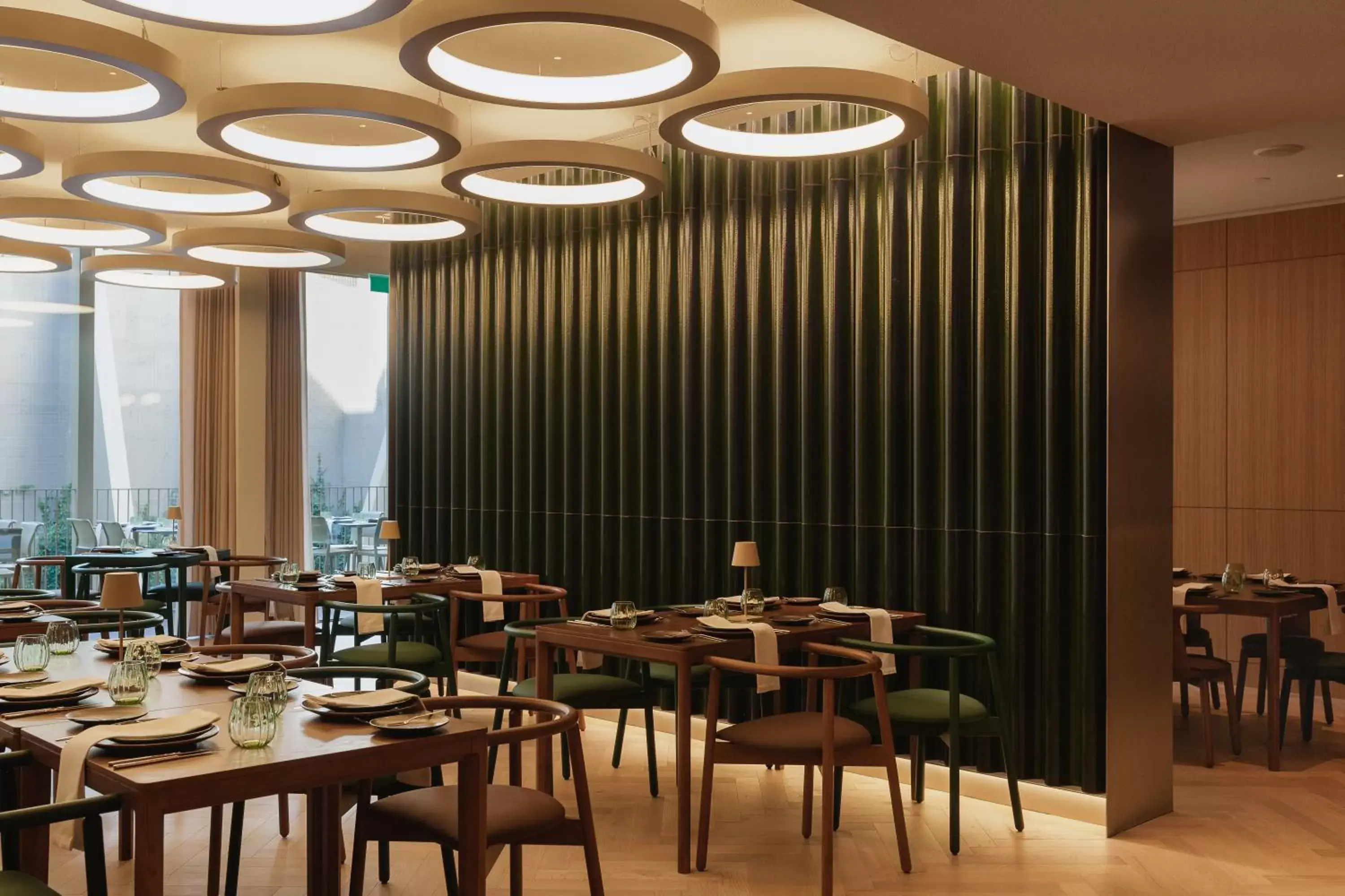 Restaurant/Places to Eat in Lumen Hotel & The Lisbon Light Show