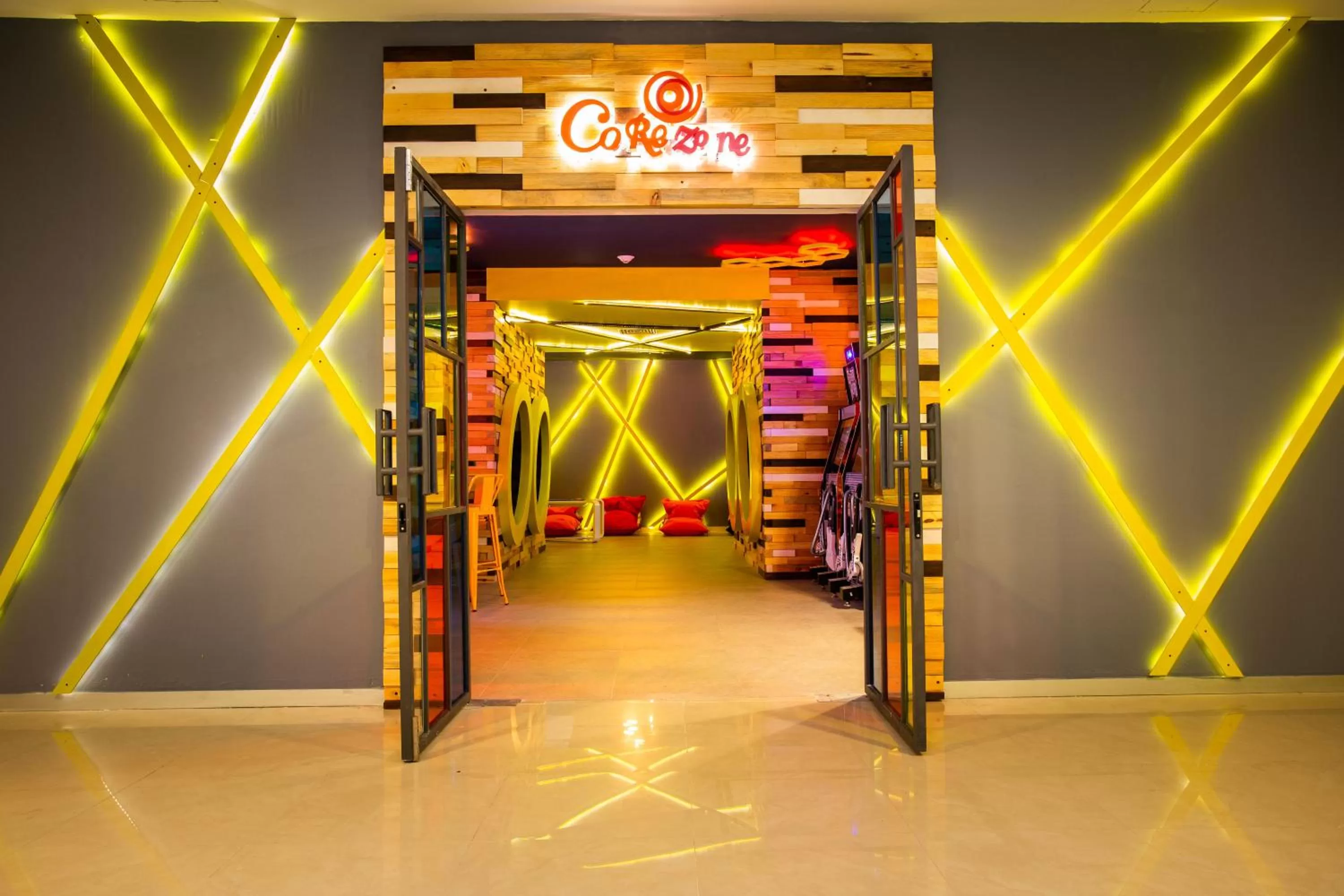 Entertainment in Dreams Jade Resort & Spa - All Inclusive