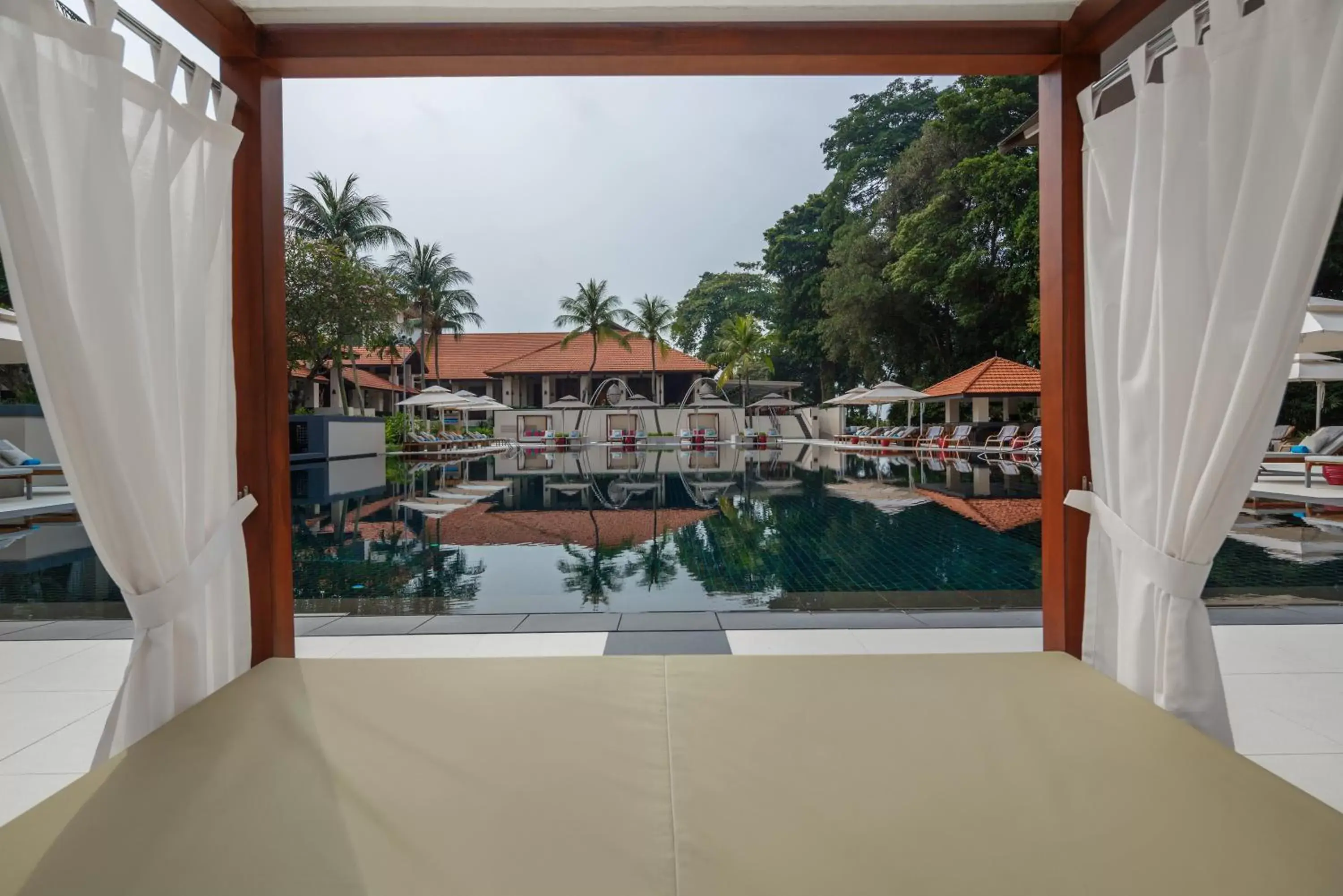 Swimming pool in Sofitel Singapore Sentosa Resort & Spa