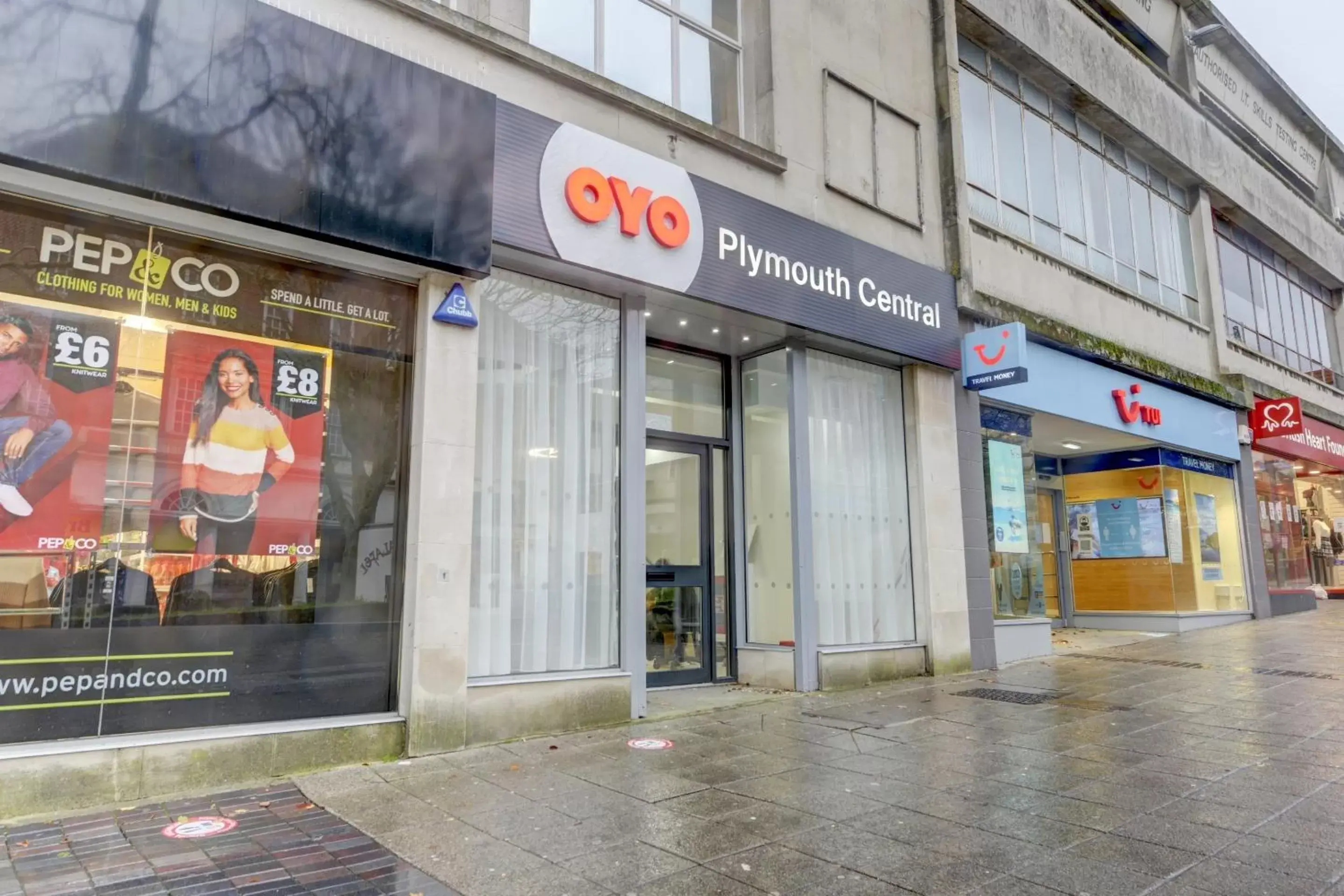 Facade/entrance in OYO Plymouth Central Hotel