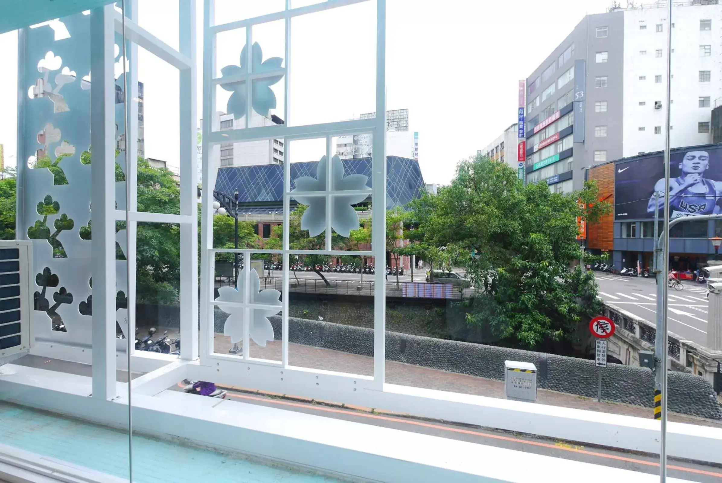 City view, Nearby Landmark in Shin Sei Bashi Hotel