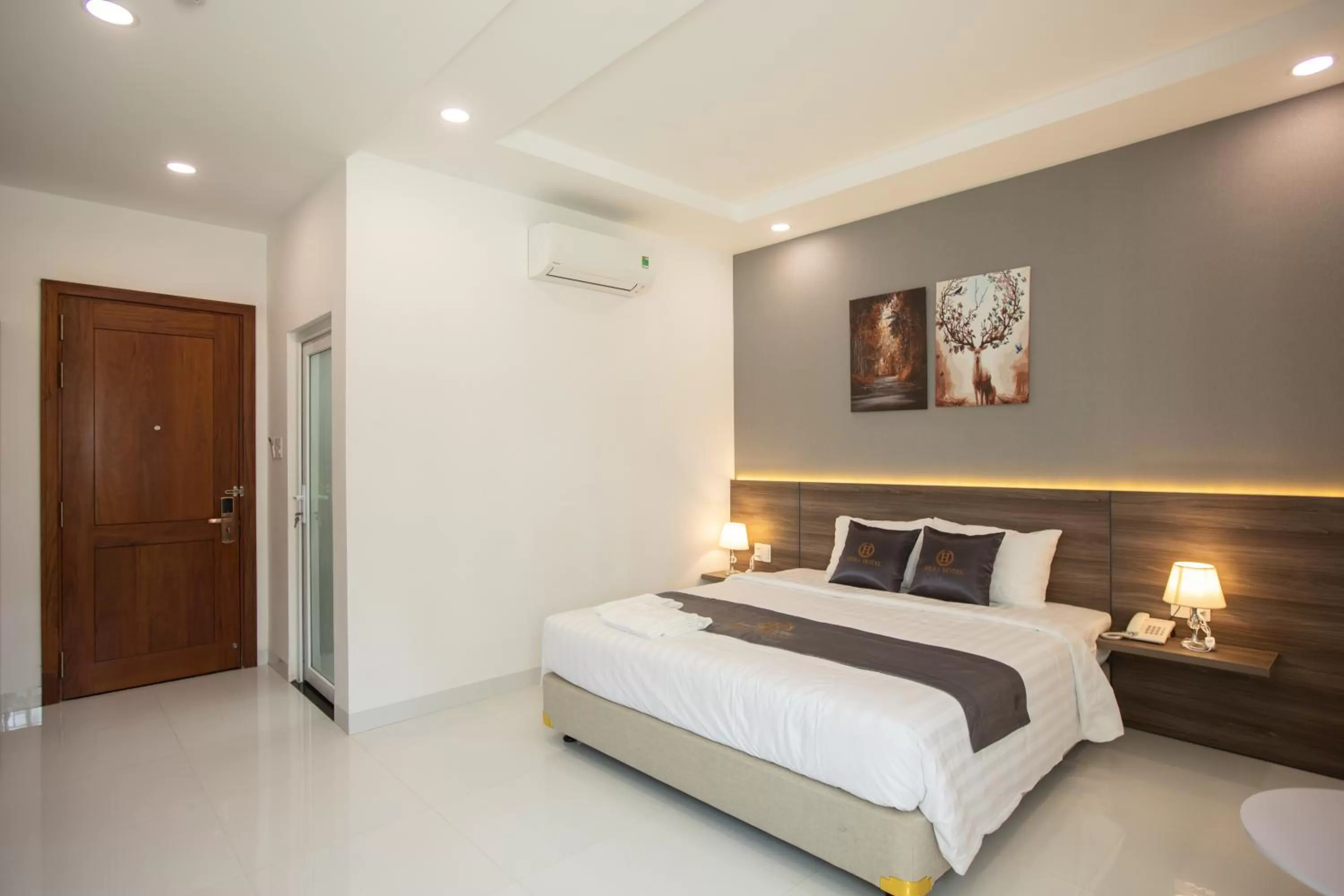 Bed in Hera Hotel Airport