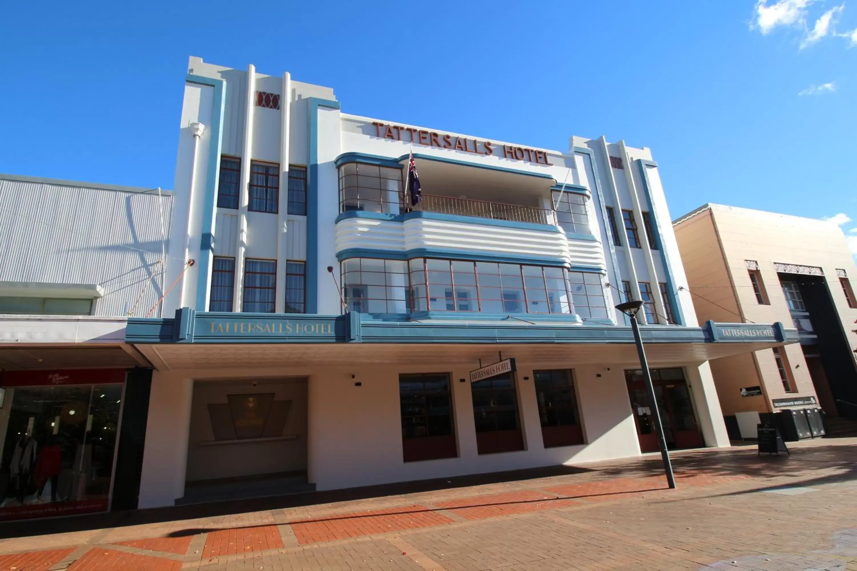 Facade/entrance, Property Building in Tattersalls Hotel