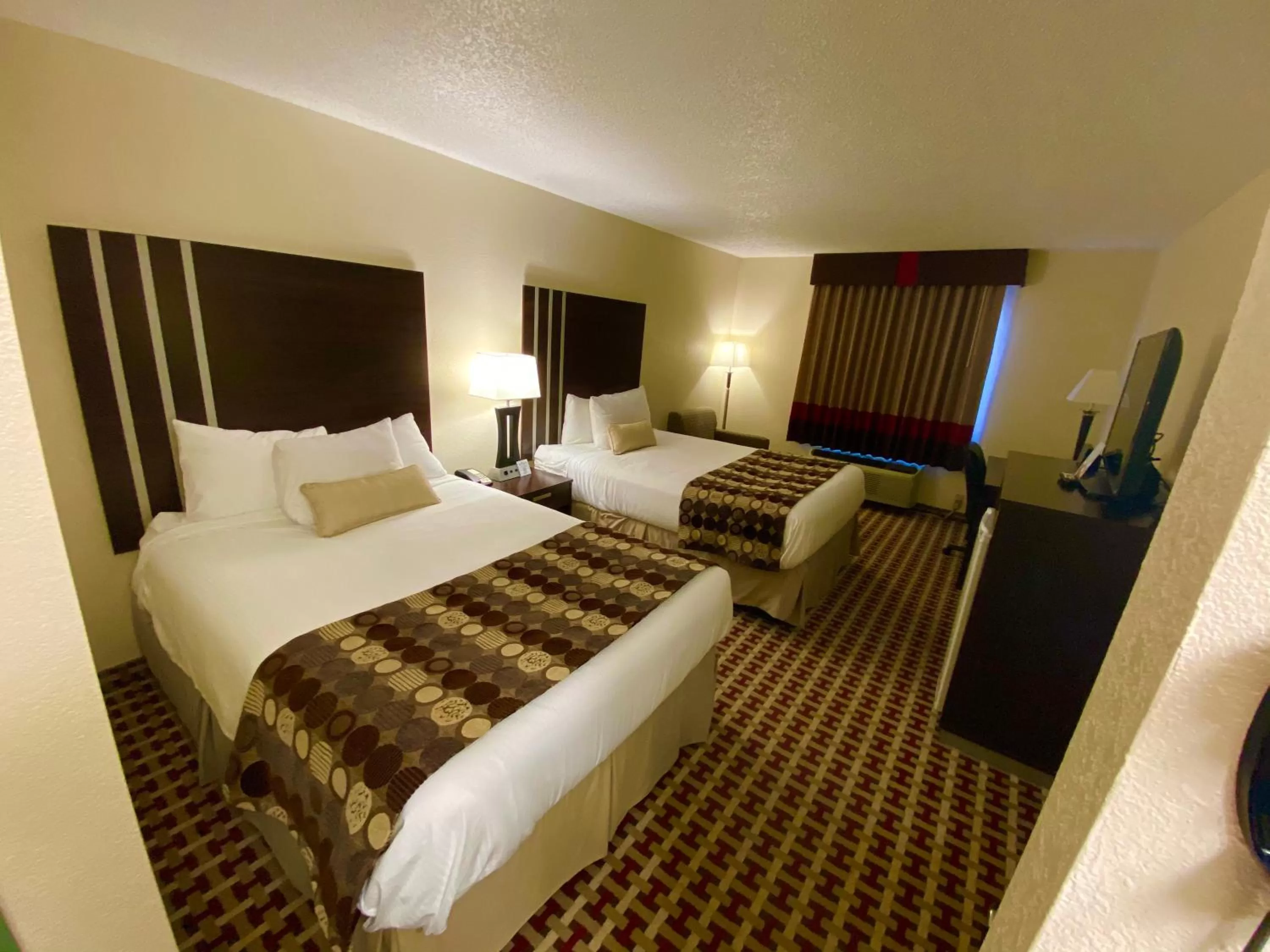 Photo of the whole room, Bed in Baymont by Wyndham Smyrna