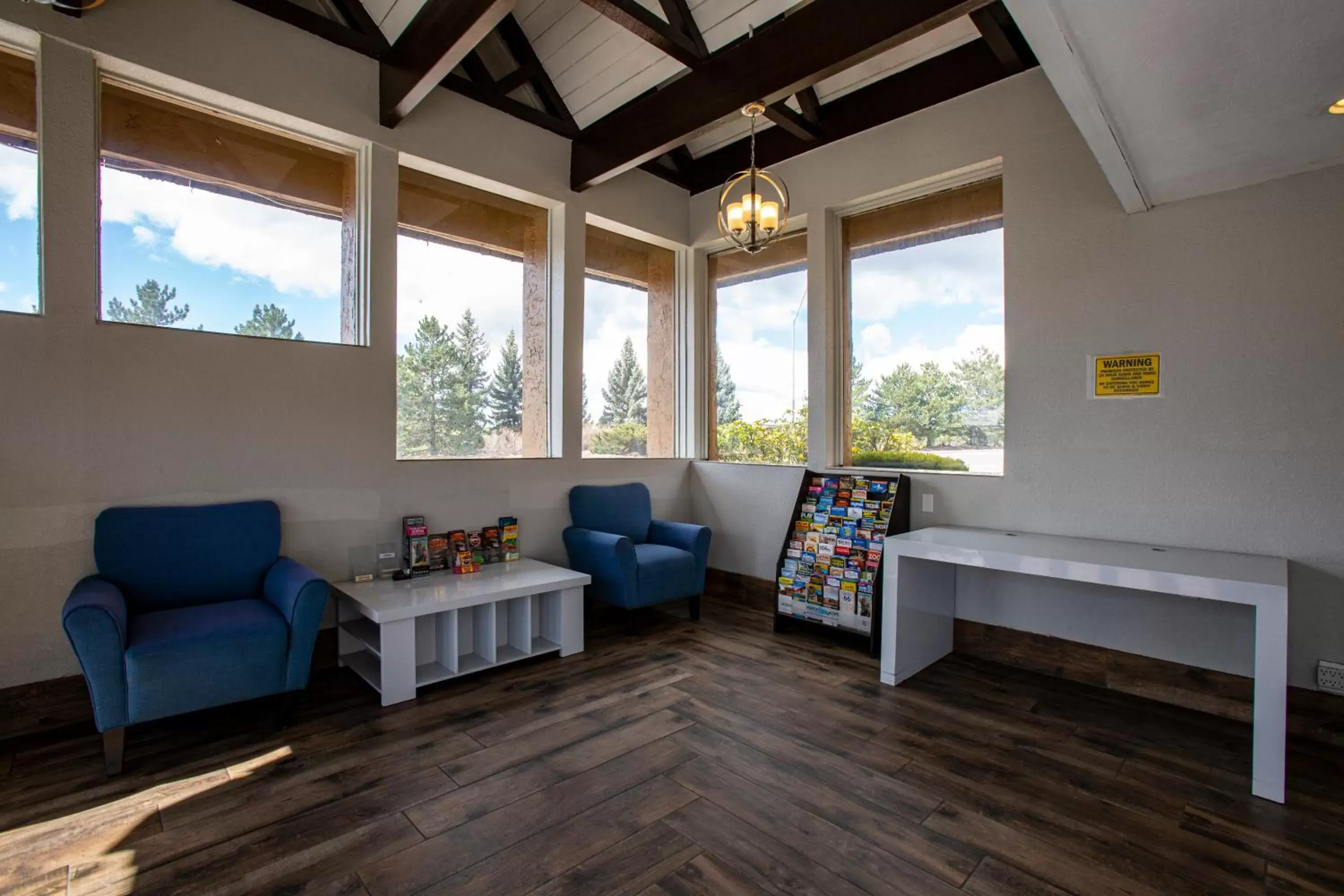 Lobby or reception in Hotel Aspen Flagstaff/ Grand Canyon InnSuites Lobby or reception in Hotel Aspen Flagstaff/ Grand Canyon InnSuites