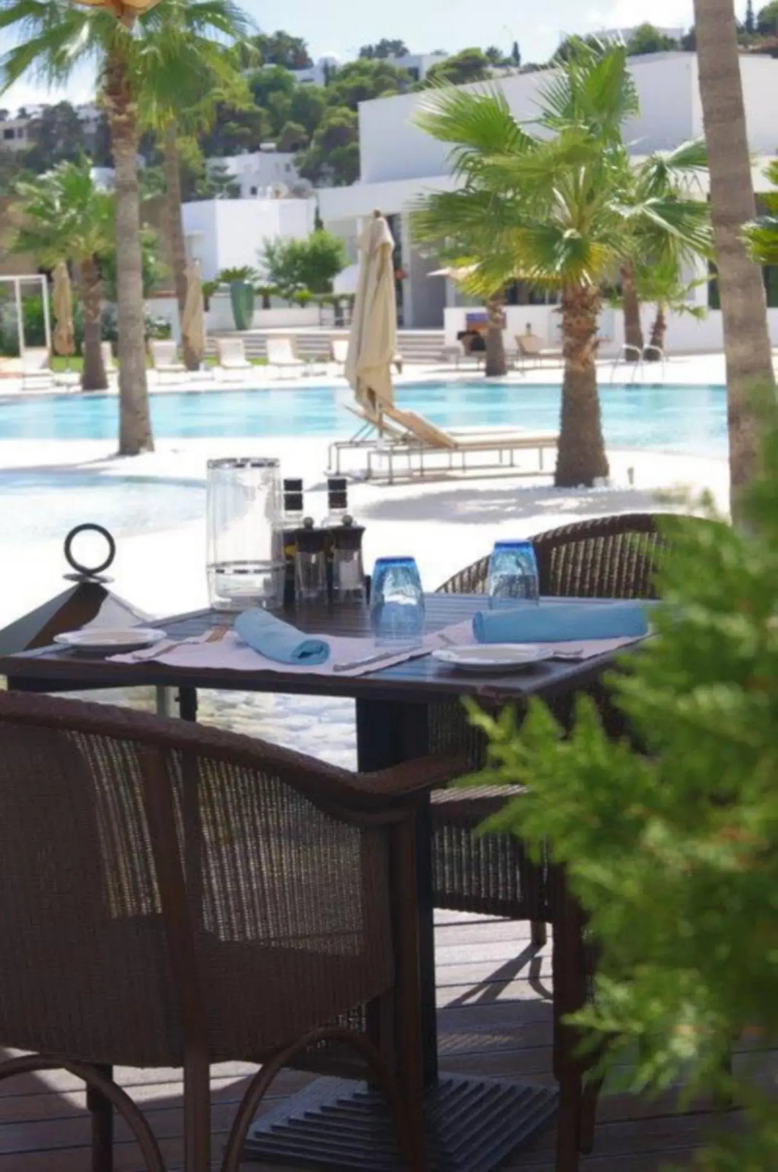 Restaurant/places to eat, Swimming Pool in Mövenpick Hotel Gammarth Tunis