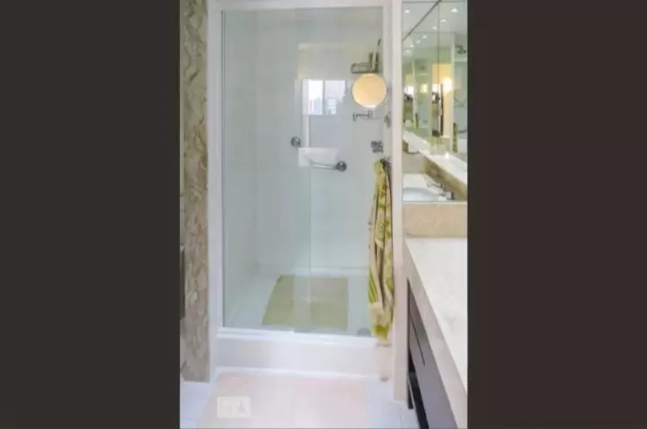 Bathroom in Flat no Itaim Bibi