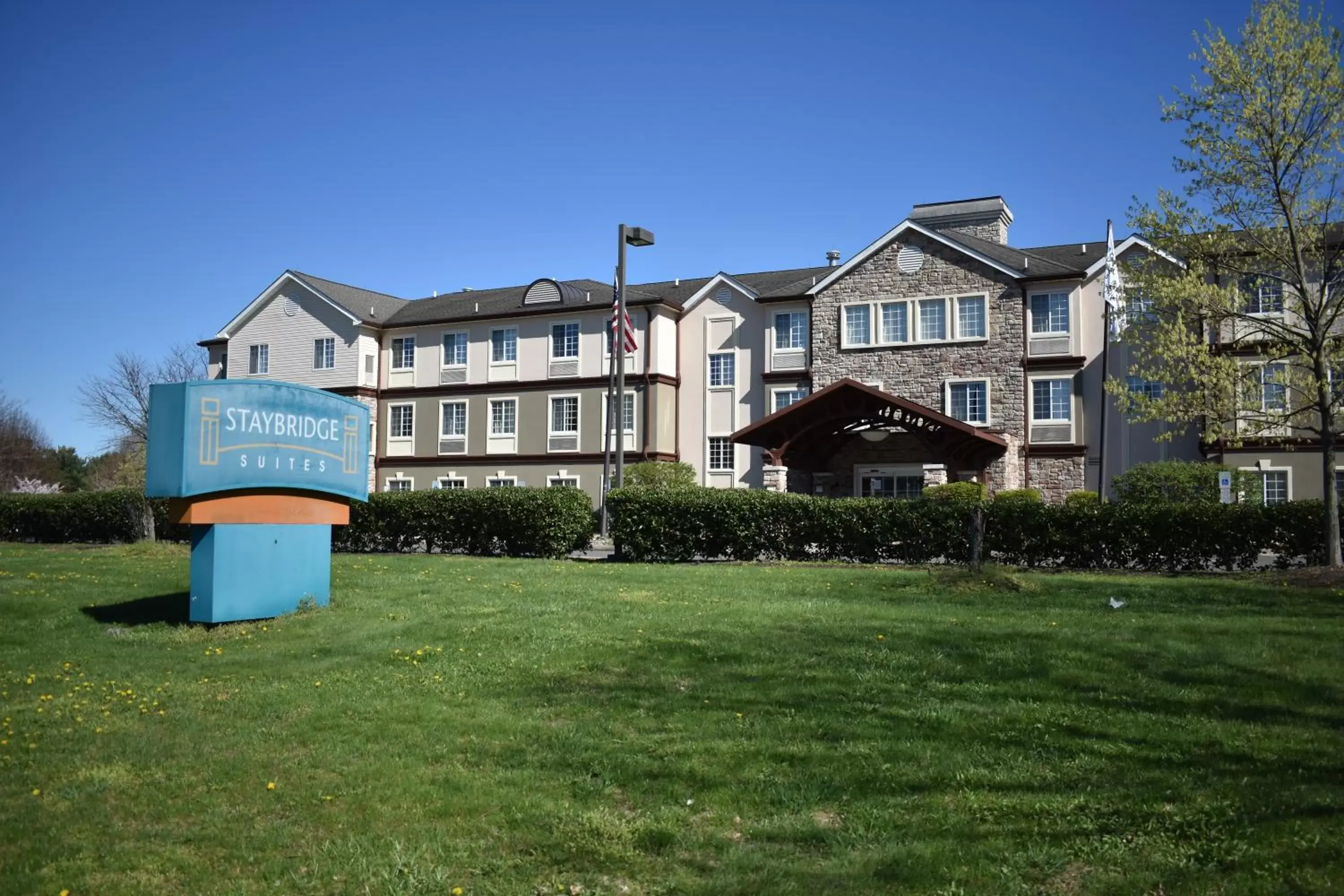 Property Building in Staybridge Suites Cranbury - South Brunswick, an IHG Hotel