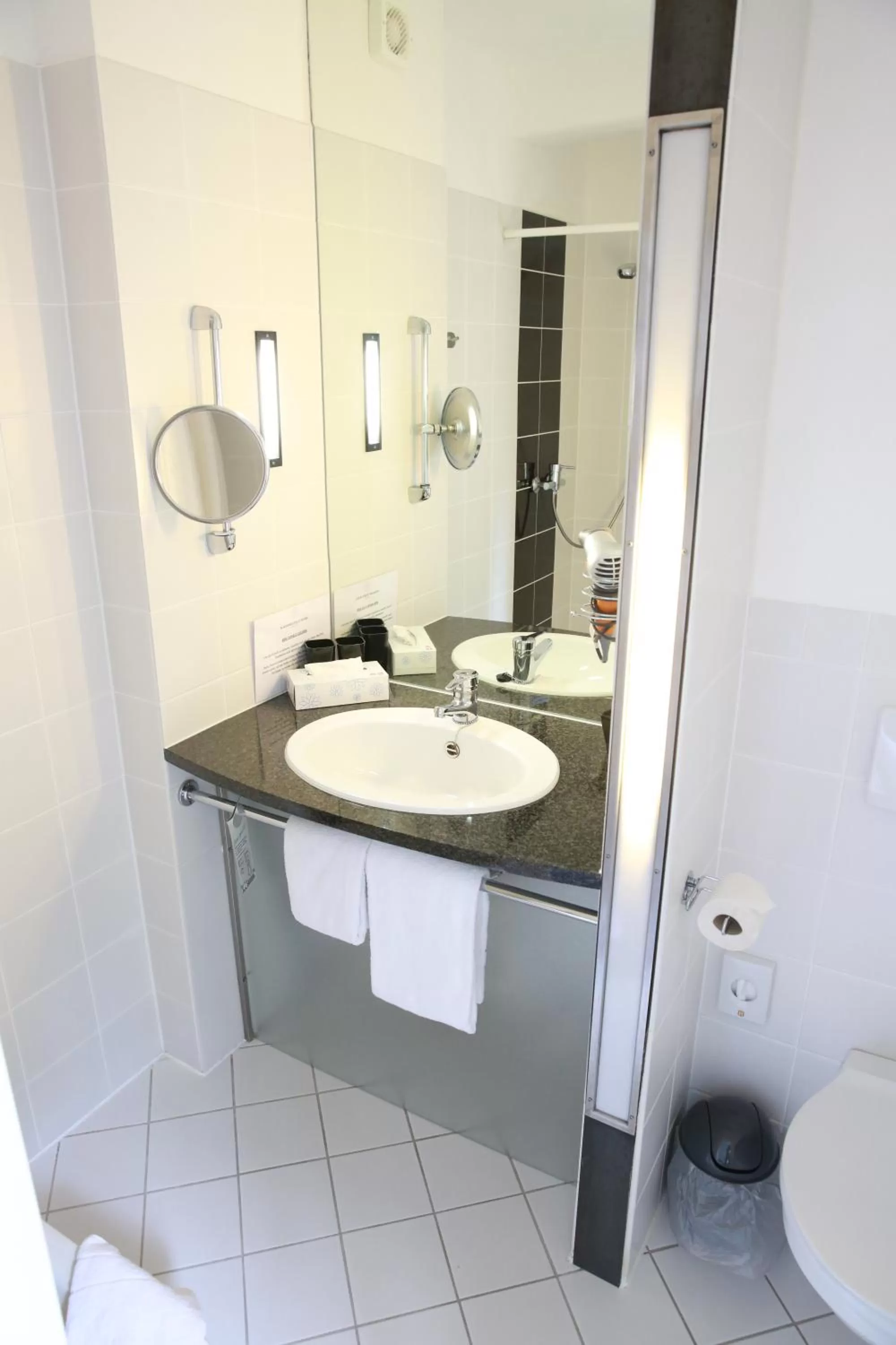 Bathroom in Magni Boutique Hotel