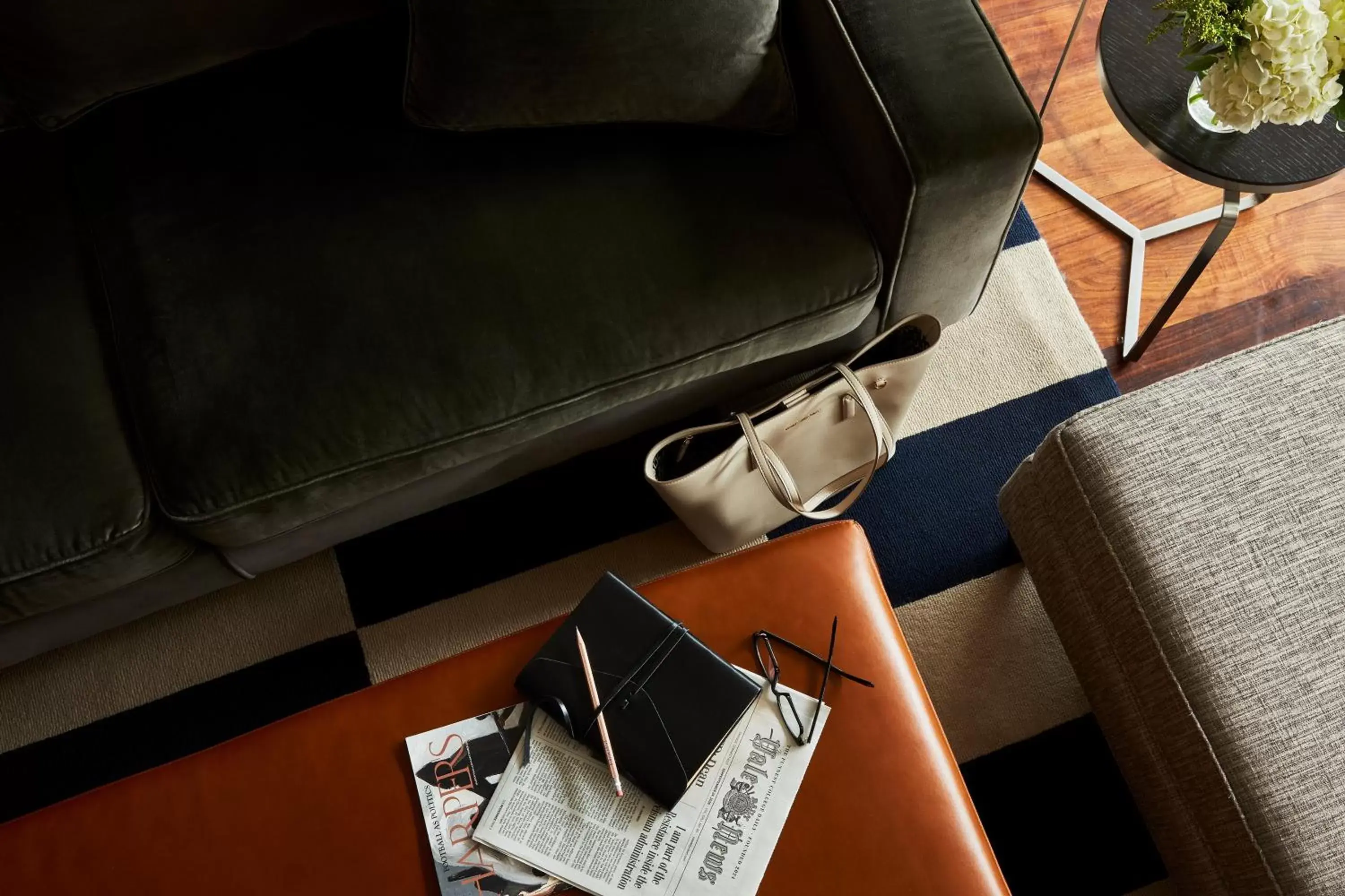 Seating Area in The Study at Yale, Study Hotels