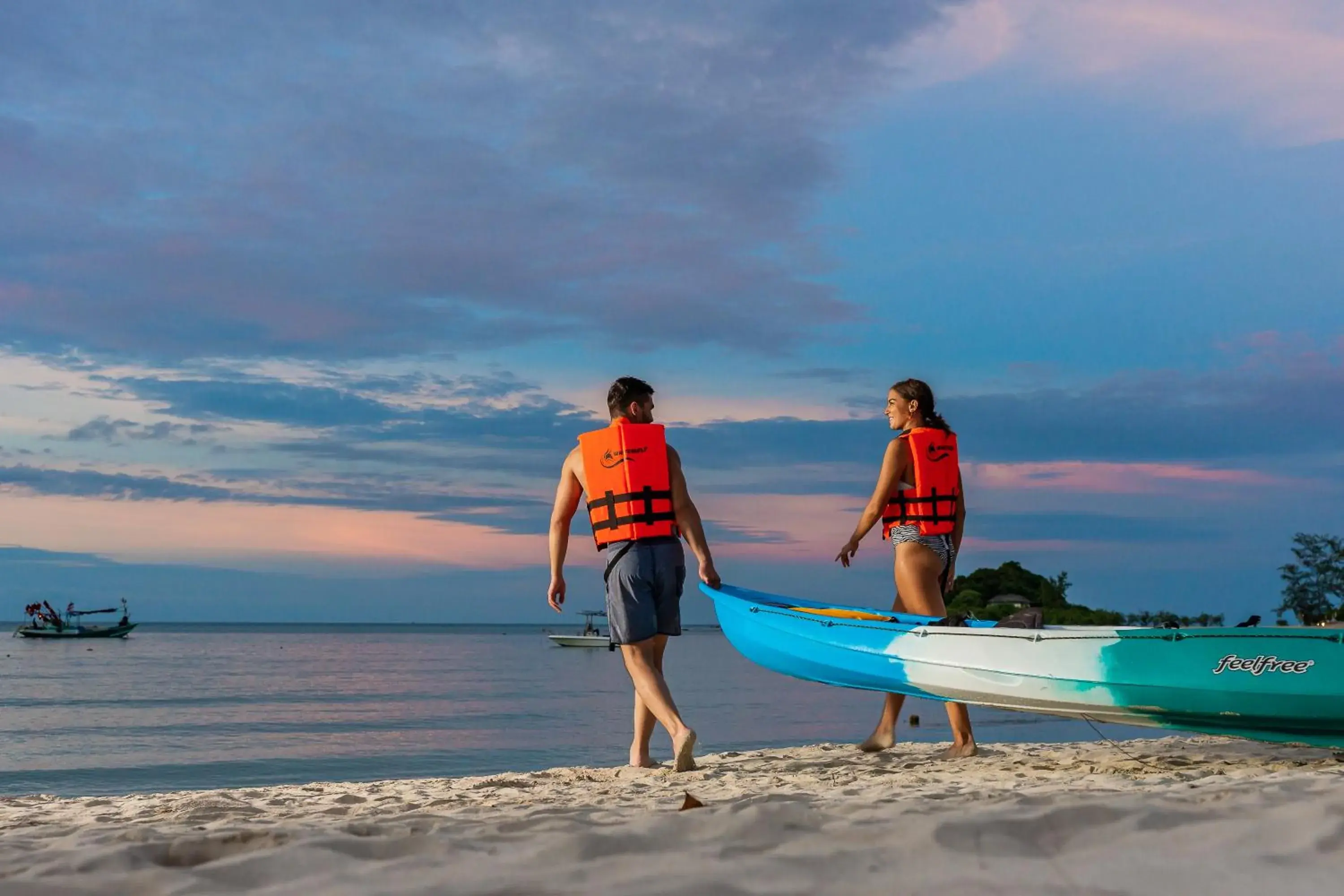 Canoeing in Melia Koh Samui - SHA Extra Plus