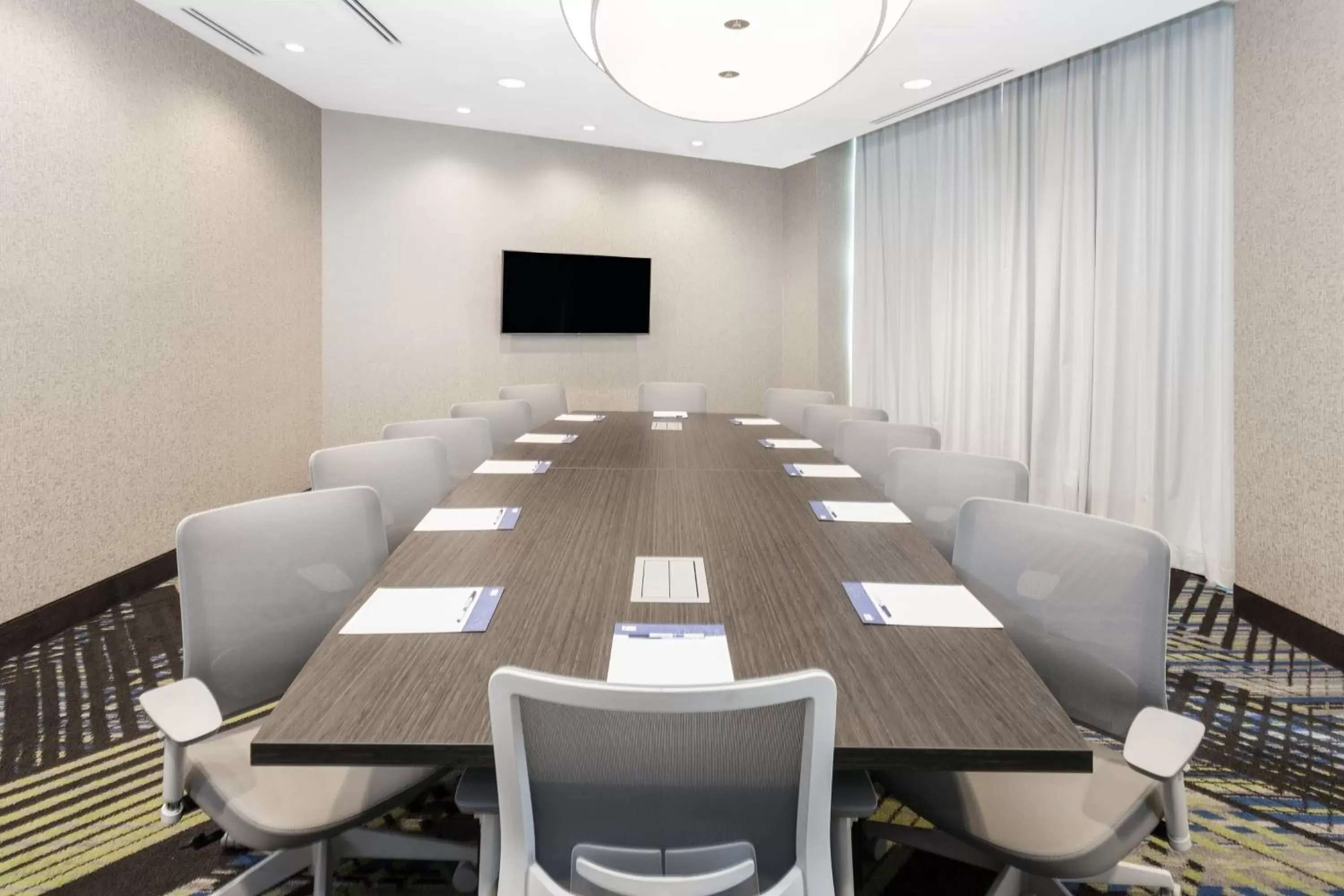 Meeting/conference room in Holiday Inn Express & Suites - Ottawa Downtown East, an IHG Hotel