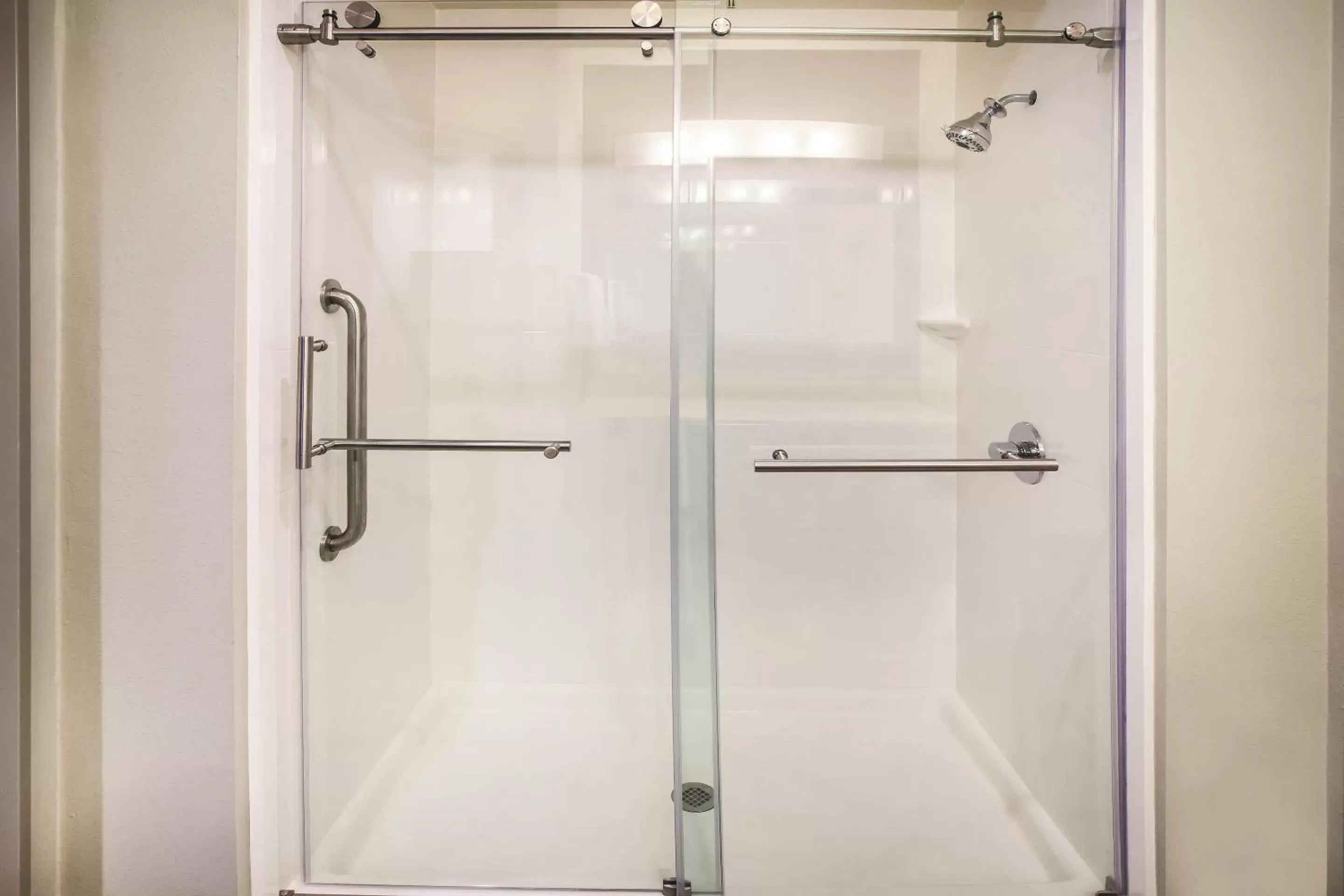 Bathroom in La Quinta by Wyndham McAllen La Plaza Mall Bathroom in La Quinta by Wyndham McAllen La Plaza Mall