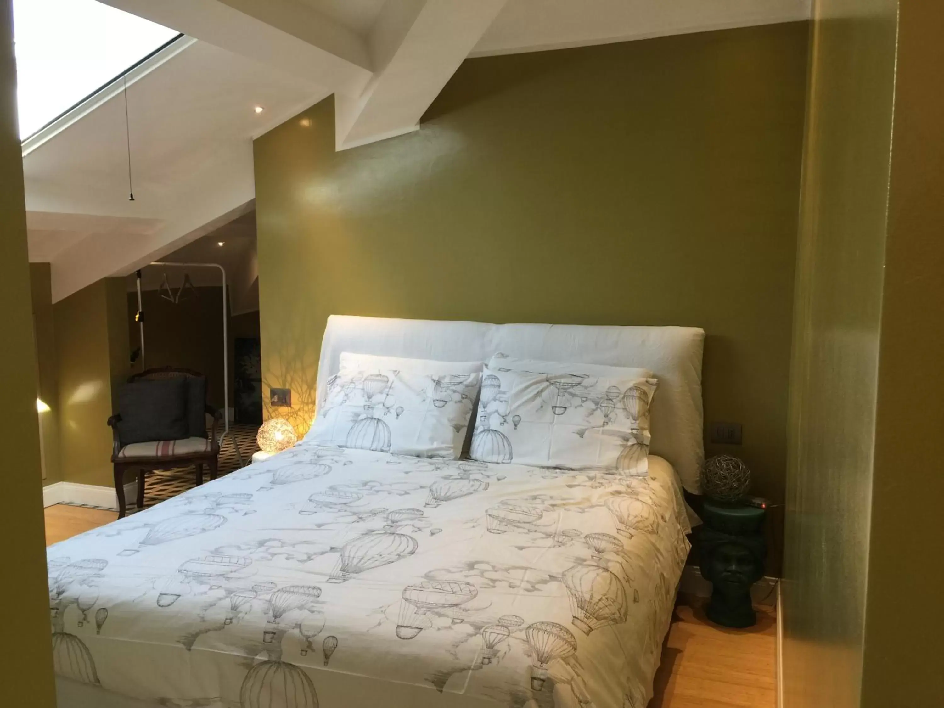 Large Double Room in B&B Via Roma 41 Large Double Room in B&B Via Roma 41