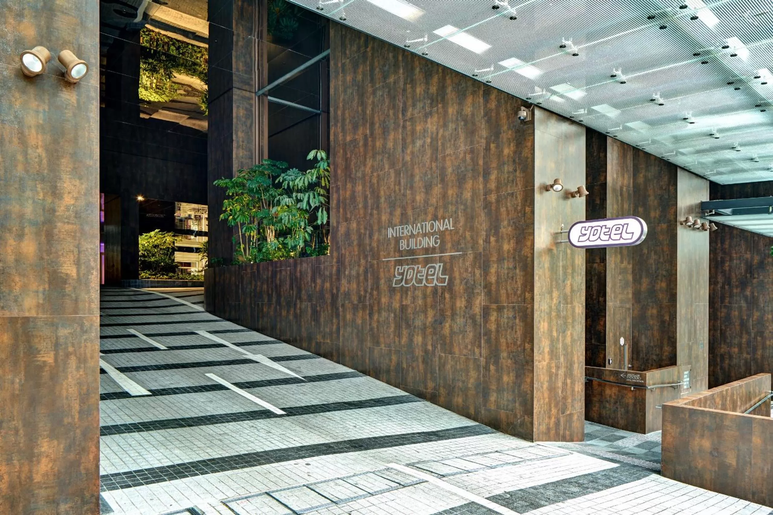 Facade/entrance in YOTEL Singapore Orchard Road