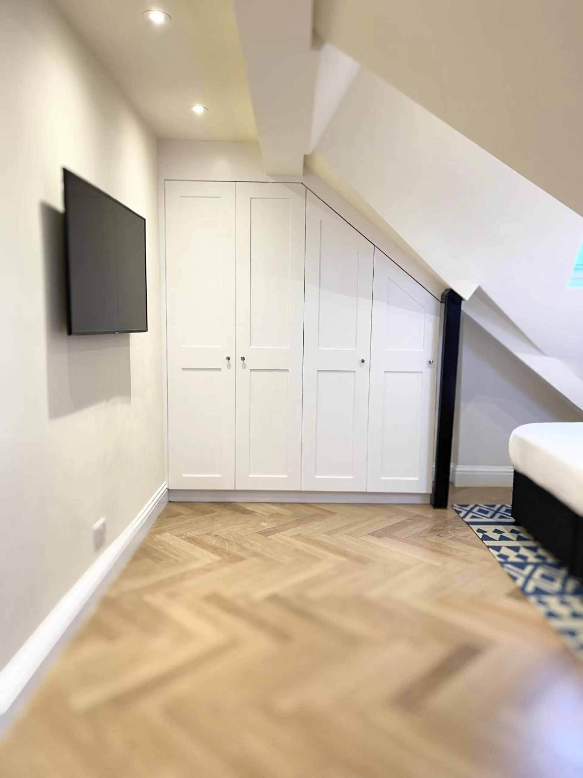 Two Bedroom Apartment - Loft in Glenlyn Hotel & Apartments