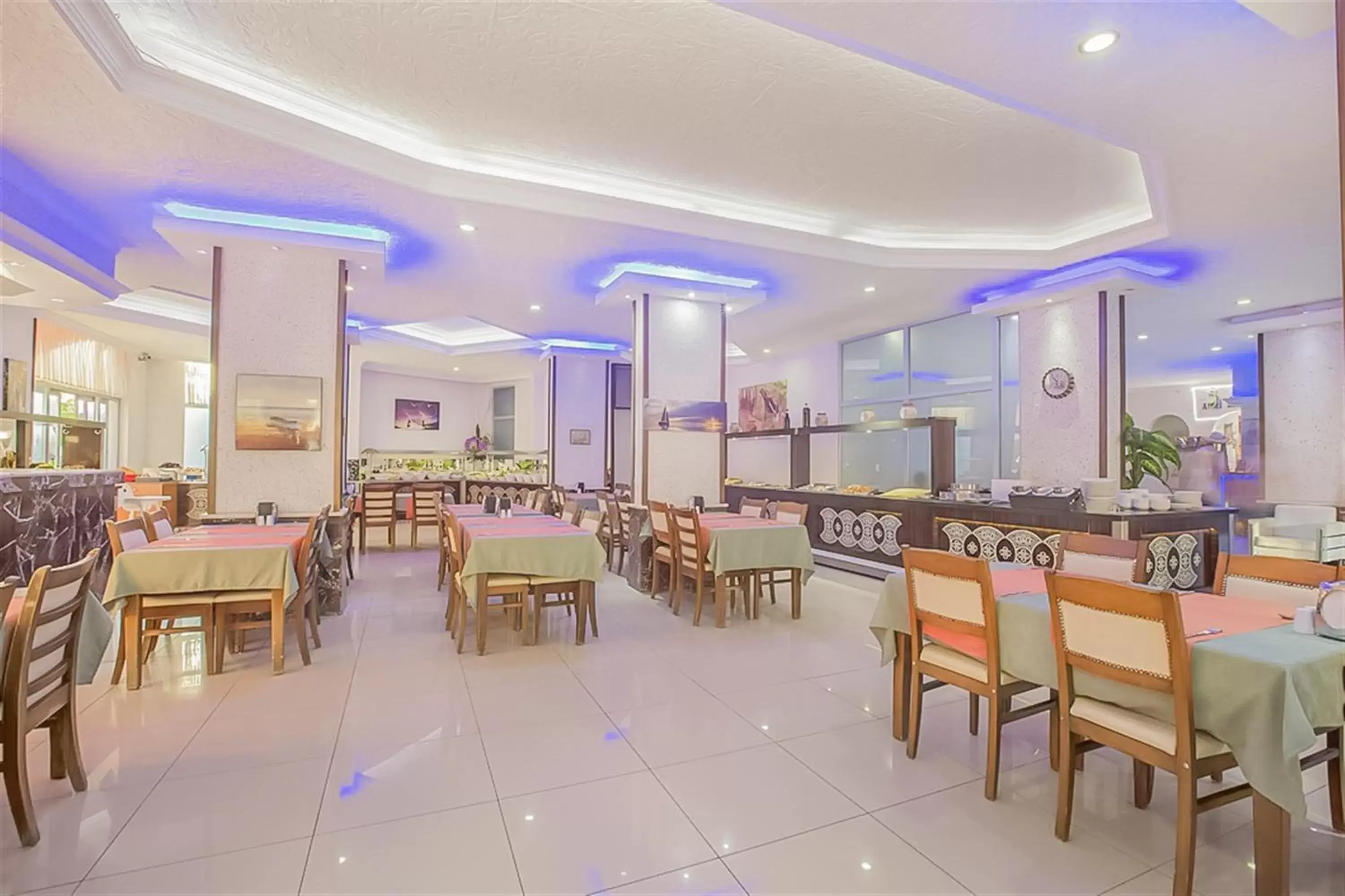 Restaurant/Places to Eat in Kleopatra Arsi Hotel