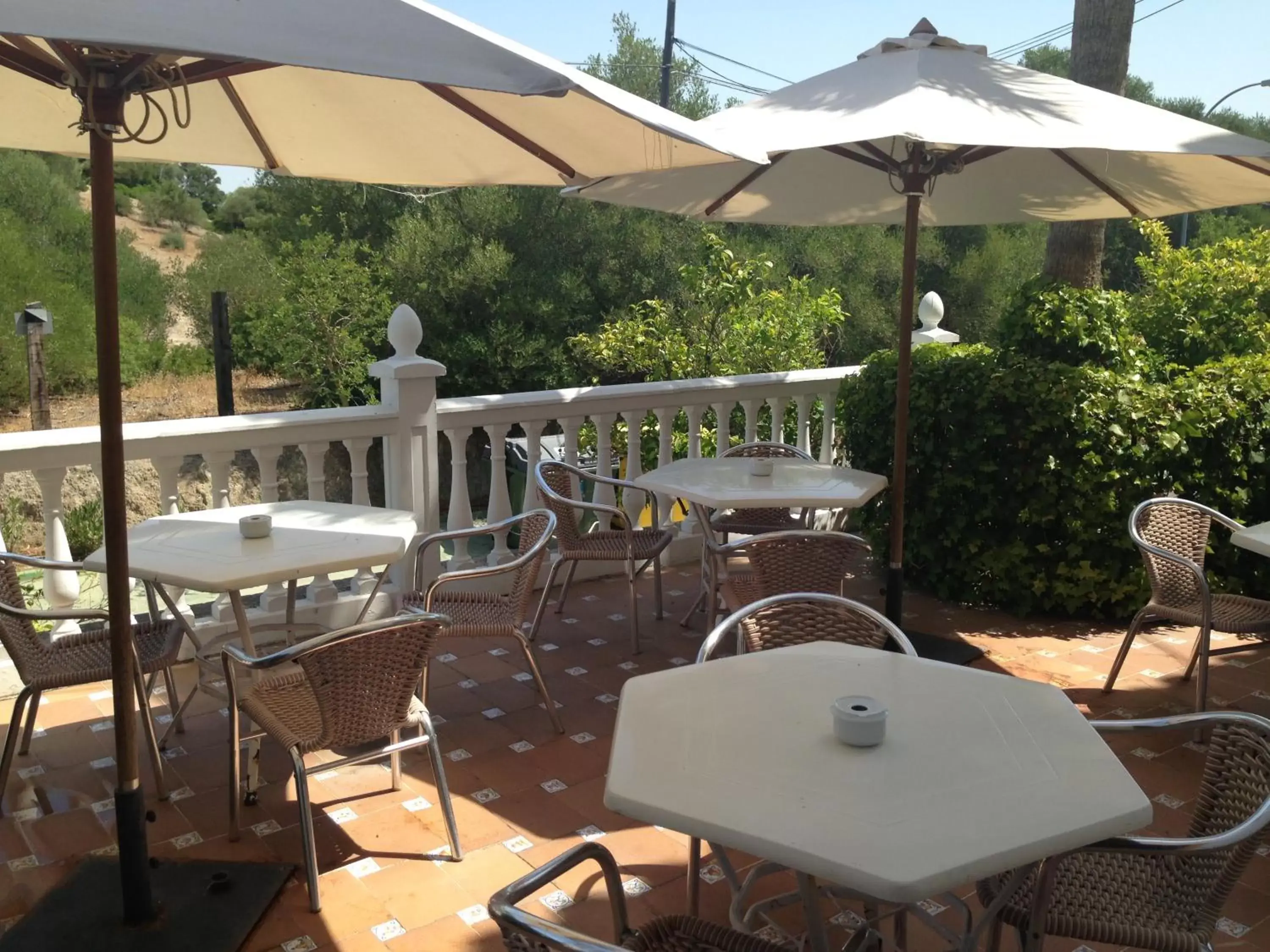 Balcony/Terrace, Restaurant/Places to Eat in La Cueva Park