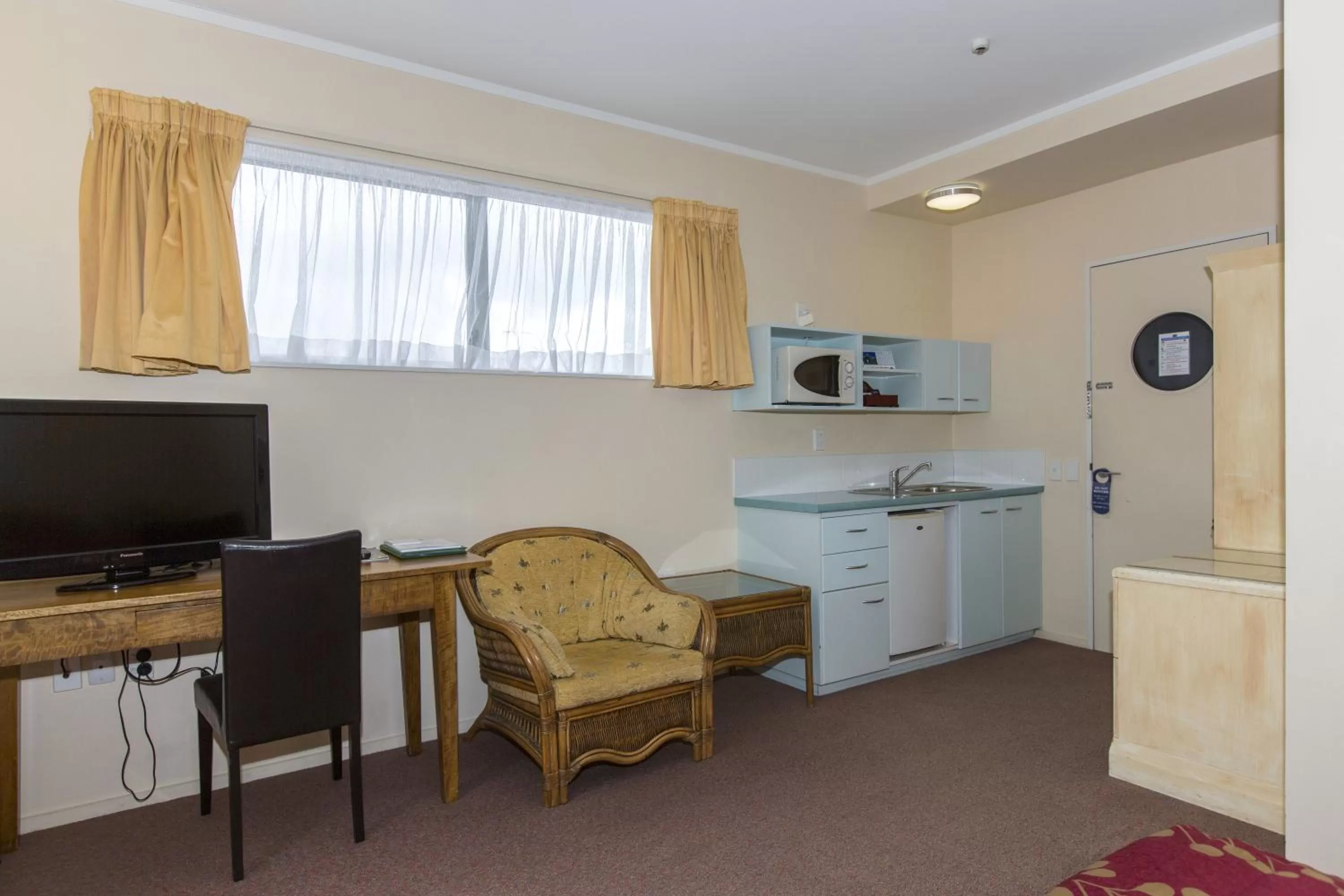 Living room in Fernhill Motor Lodge