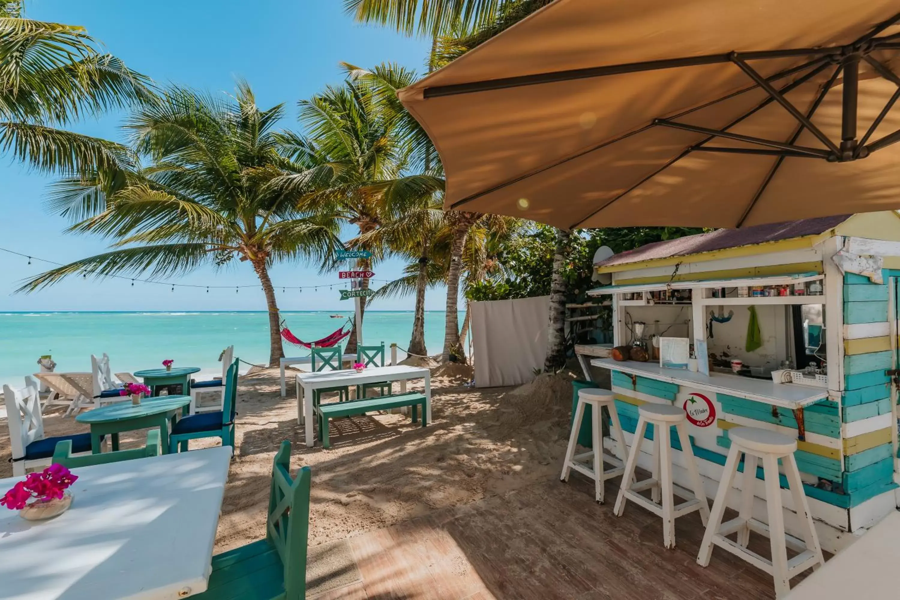 Restaurant/places to eat in Green Coast Beach Hotel