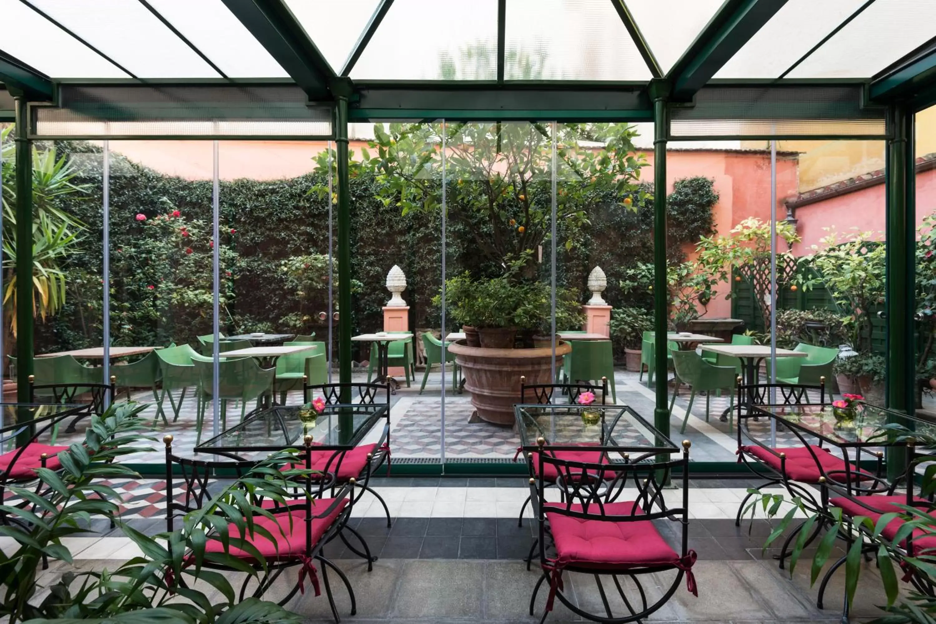 Garden, Restaurant/Places to Eat in Hotel Palazzo dal Borgo